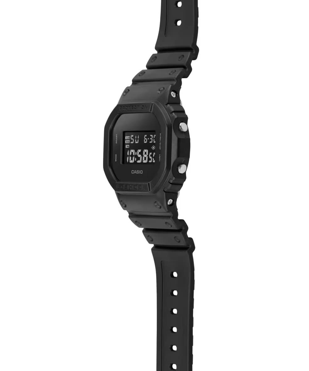DW-5600UBB-1JF G-SHOCK