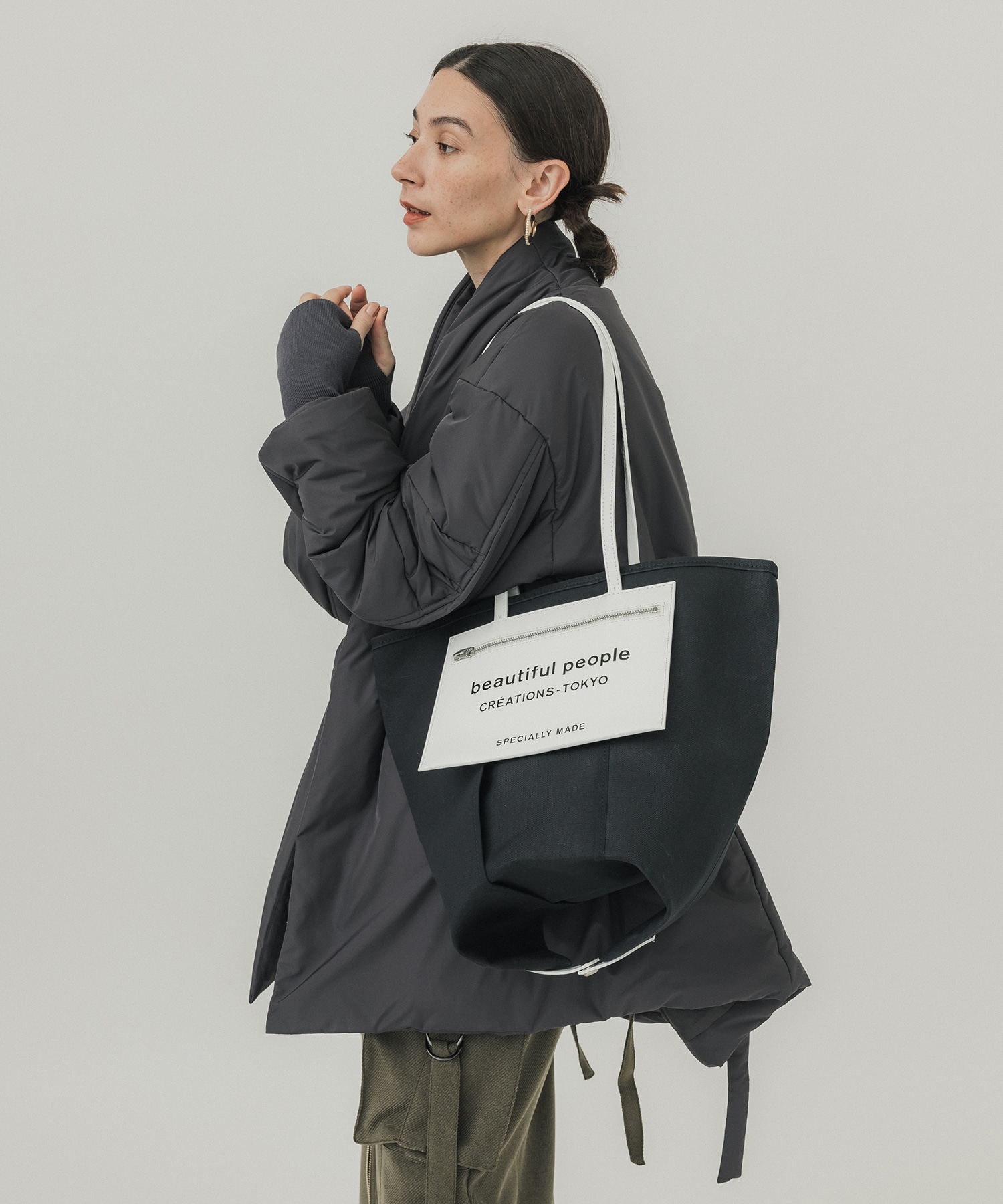 lining logo pocket tote bag(FREE BLACK): beautiful people: WOMENS