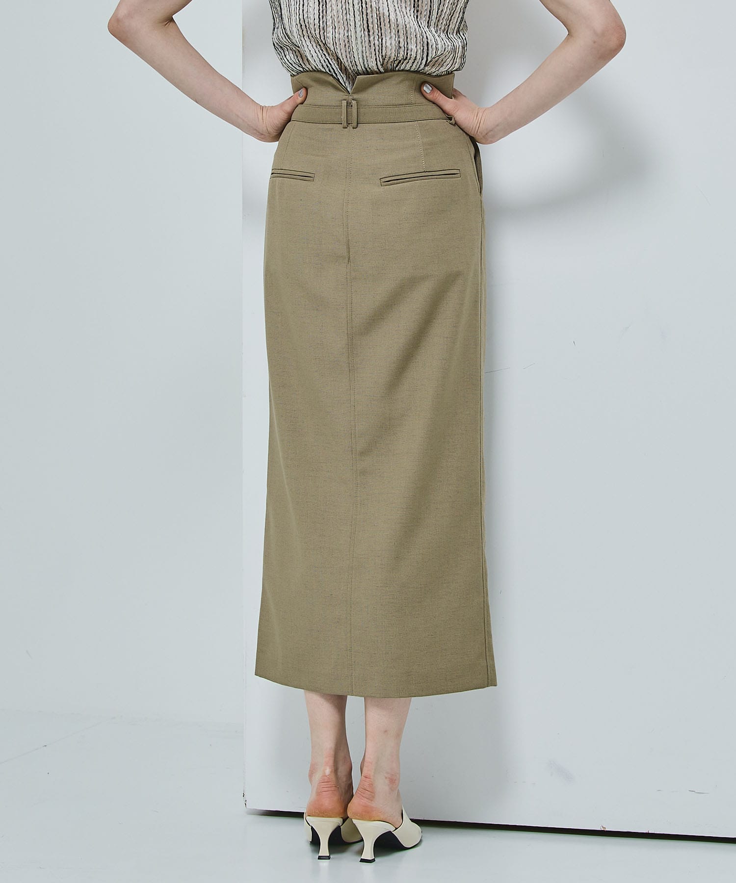 ベルトマークタイトロングSkirt STUDIOUS