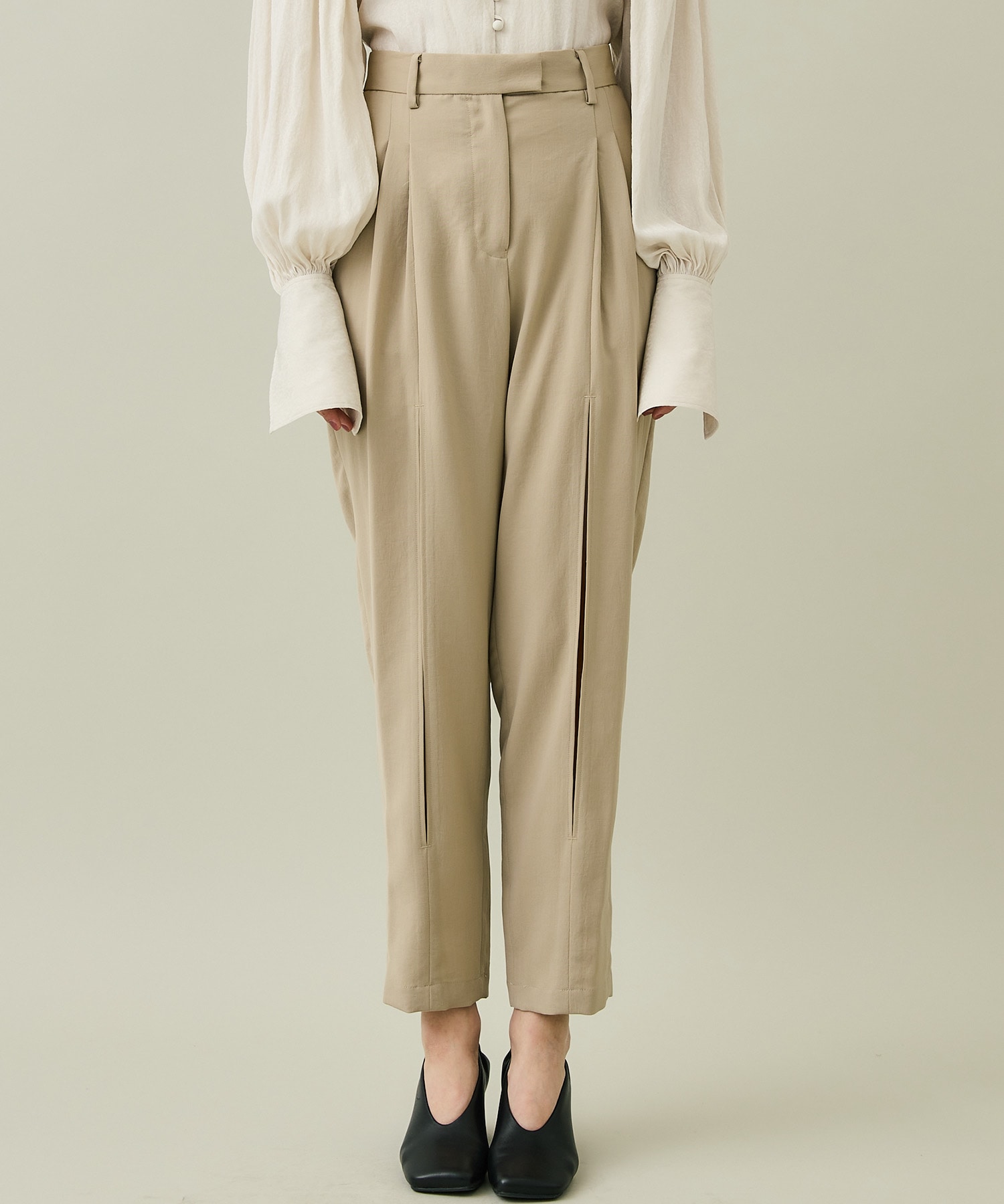 slit tapered PA(1 BEIGE): FUMIE=TANAKA: WOMENS｜ STUDIOUS ONLINE