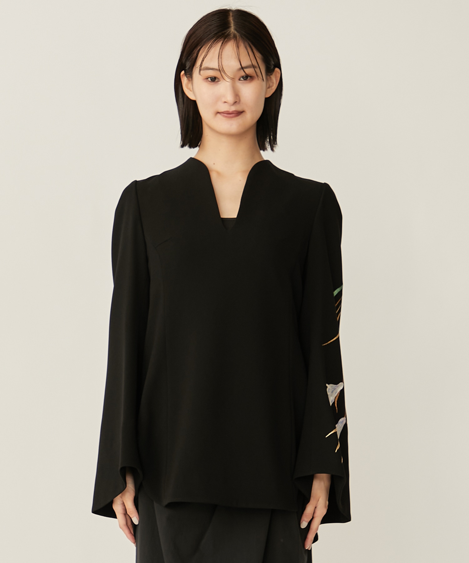 Triacetate Floral Embroidery Blouse(2 BLACK): Mame Kurogouchi