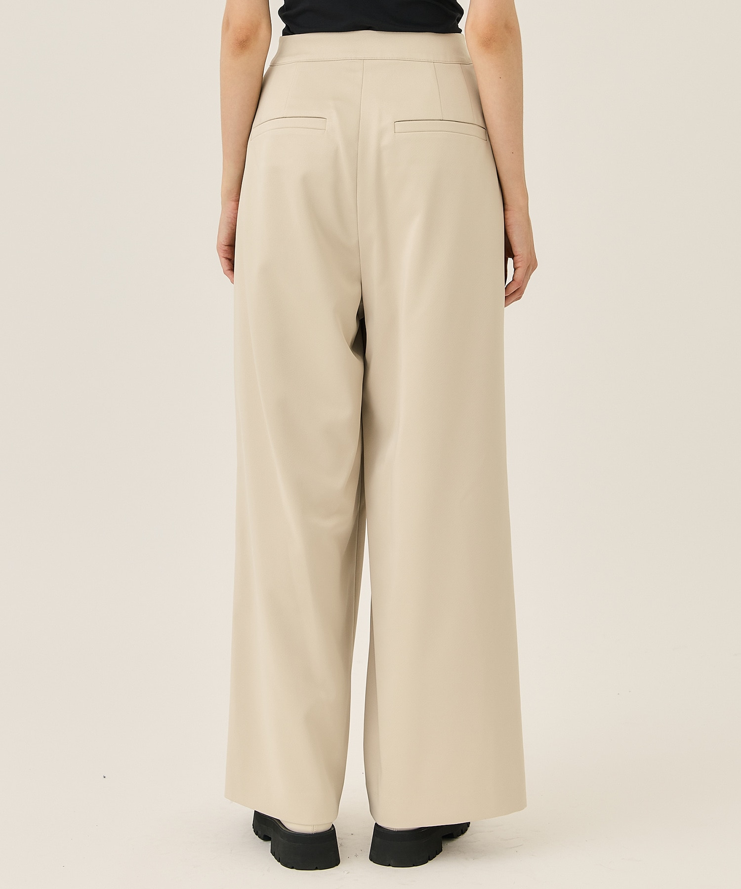 Front Tuck Wide Pants(36 IVORY): IIROT: WOMENS｜ STUDIOUS ONLINE