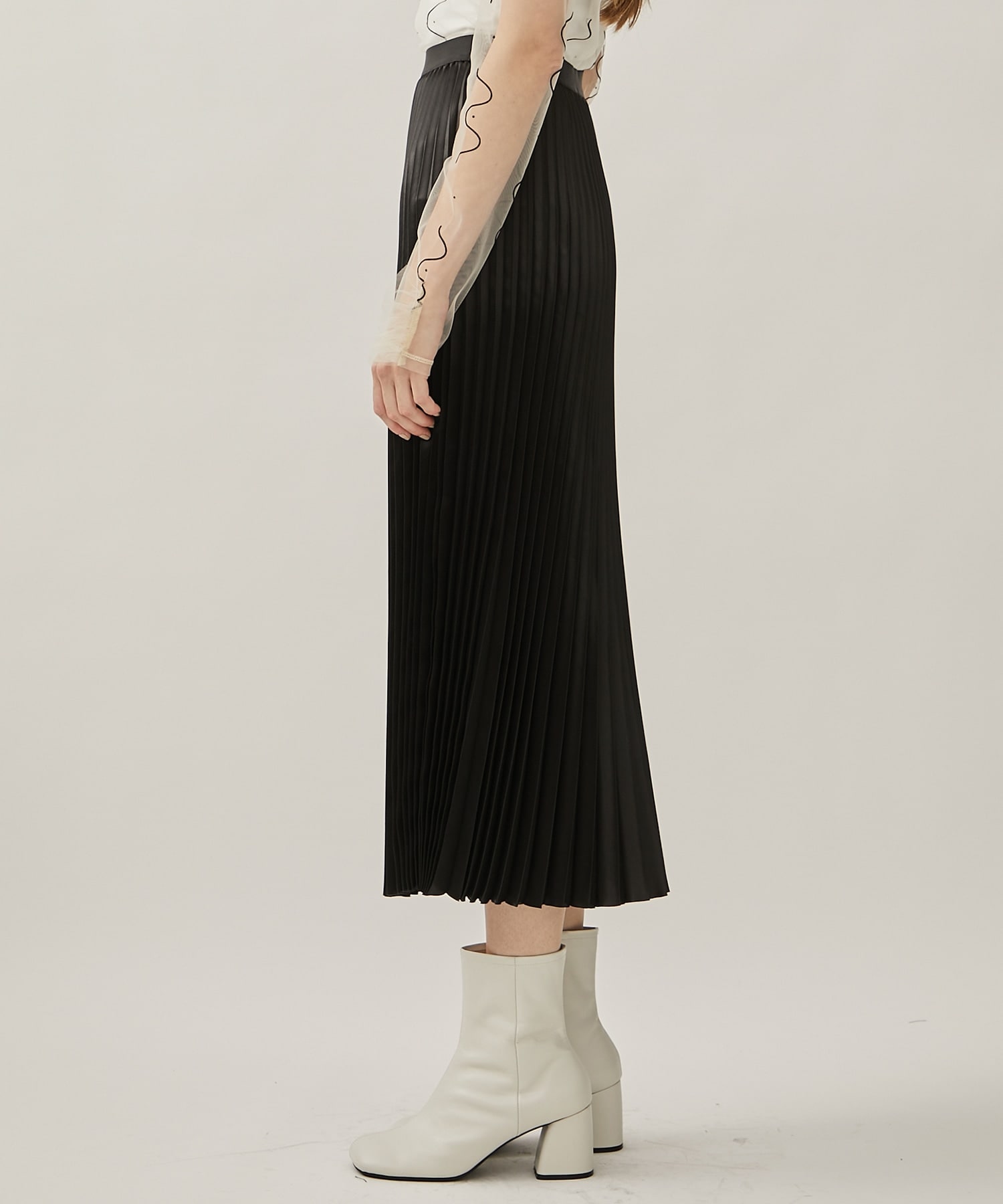 Glossy satin pleated skirt(0 BLACK): 08sircus: WOMENS｜ STUDIOUS
