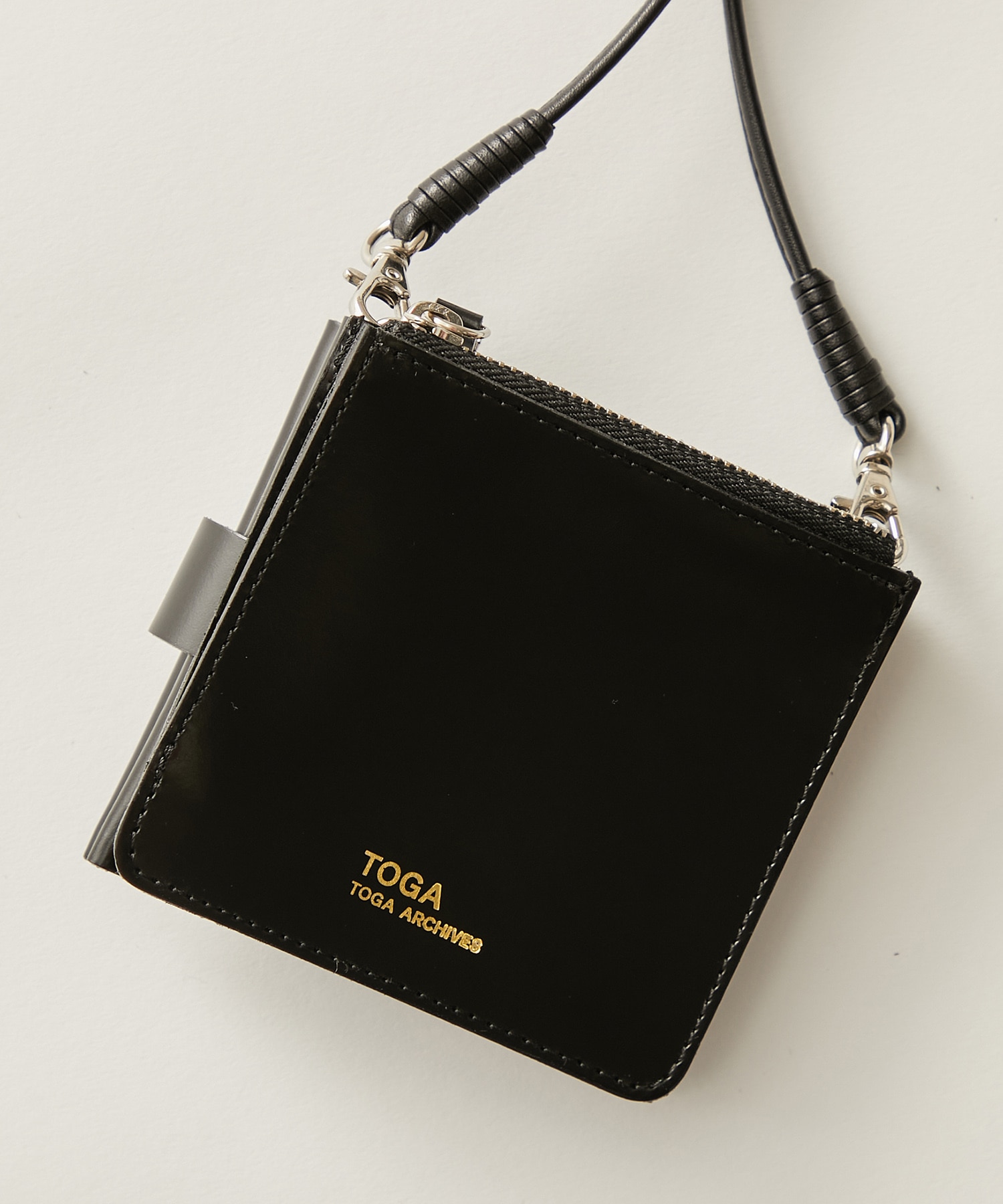 Leather shoulder wallet(FREE BLACK): TOGA PULLA: WOMENS｜ STUDIOUS