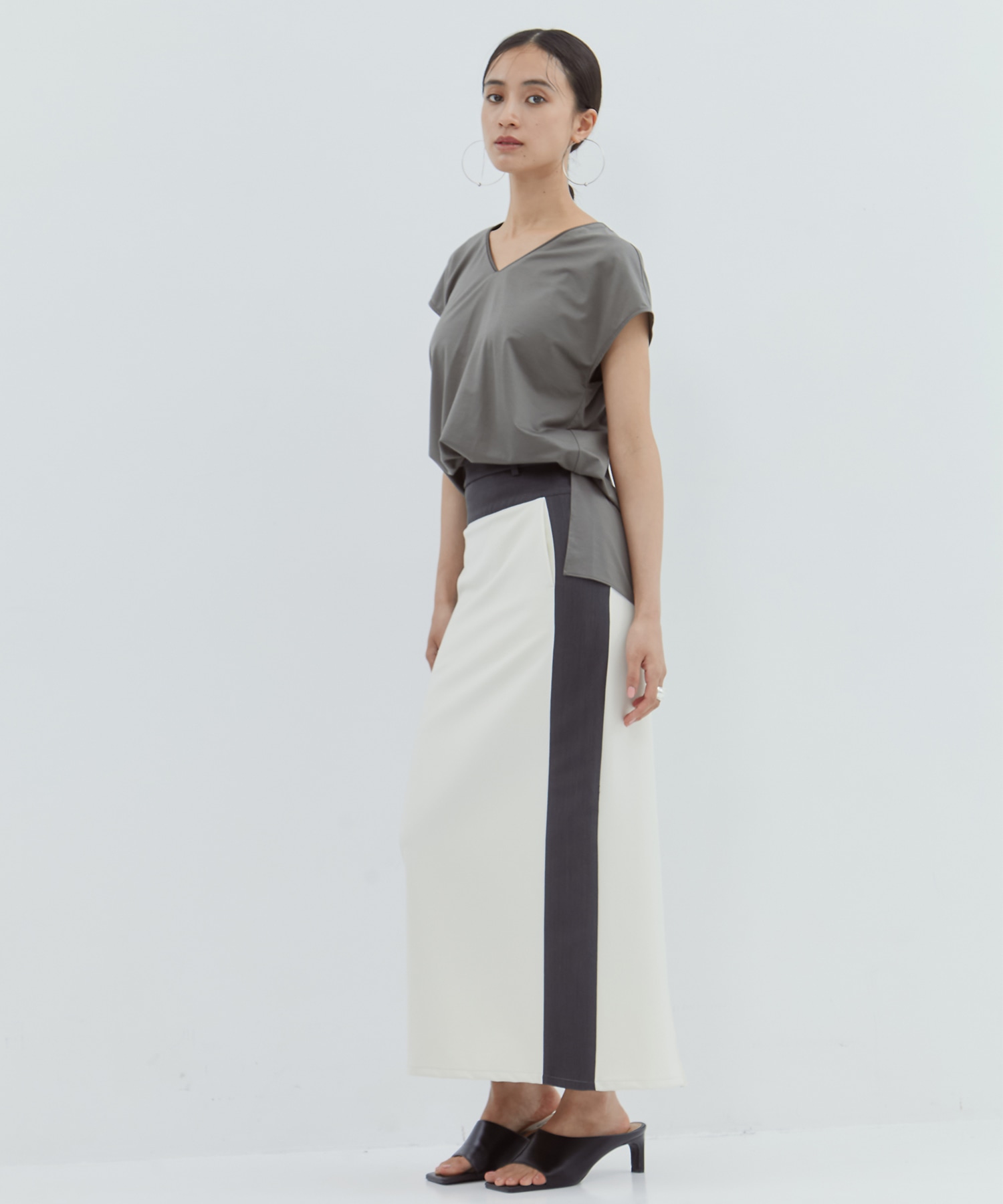 Super Stretch Tight Skirt STUDIOUS