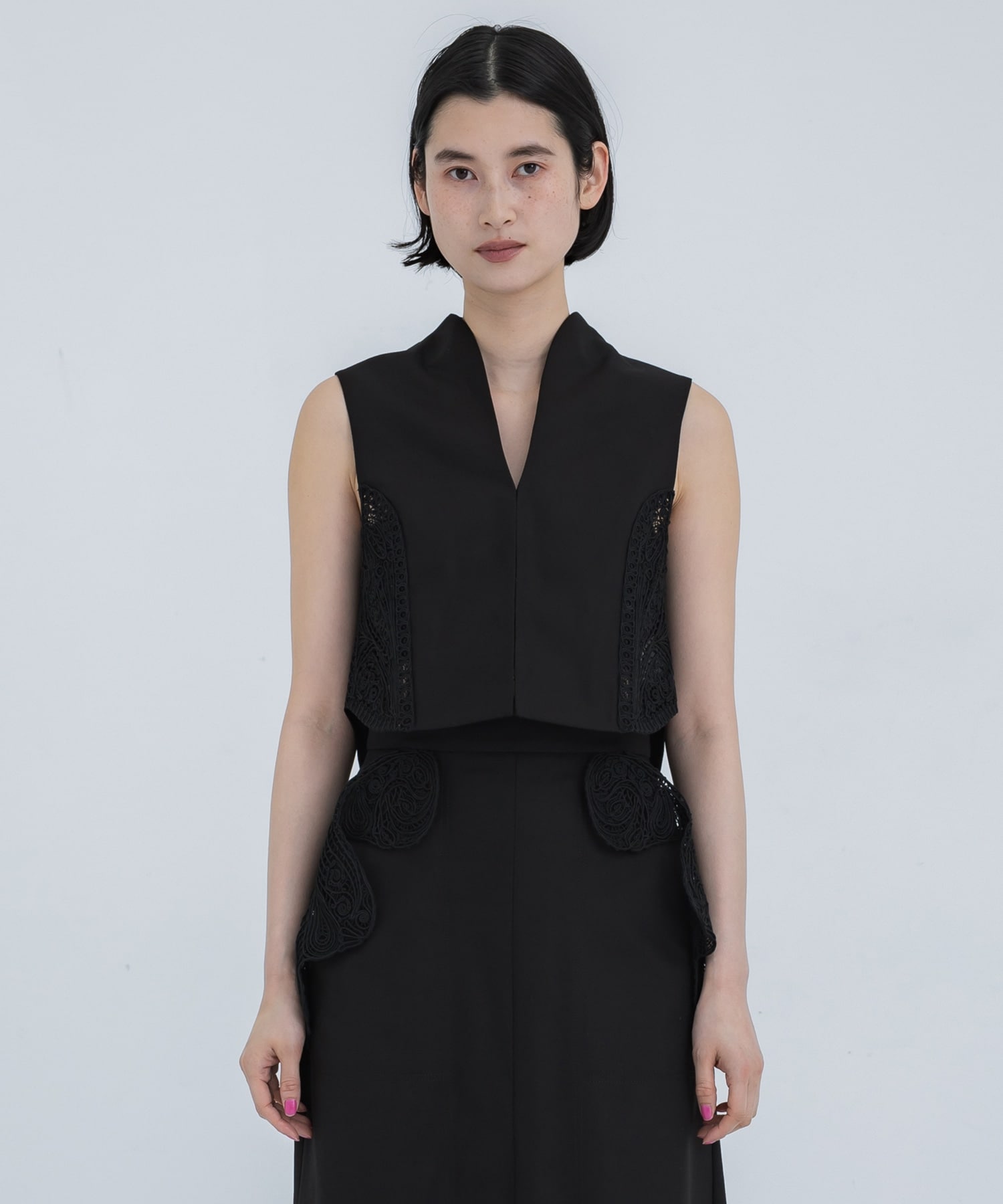 Cording Embroidery Detail Cotton Vest(1 BLACK): Mame Kurogouchi 