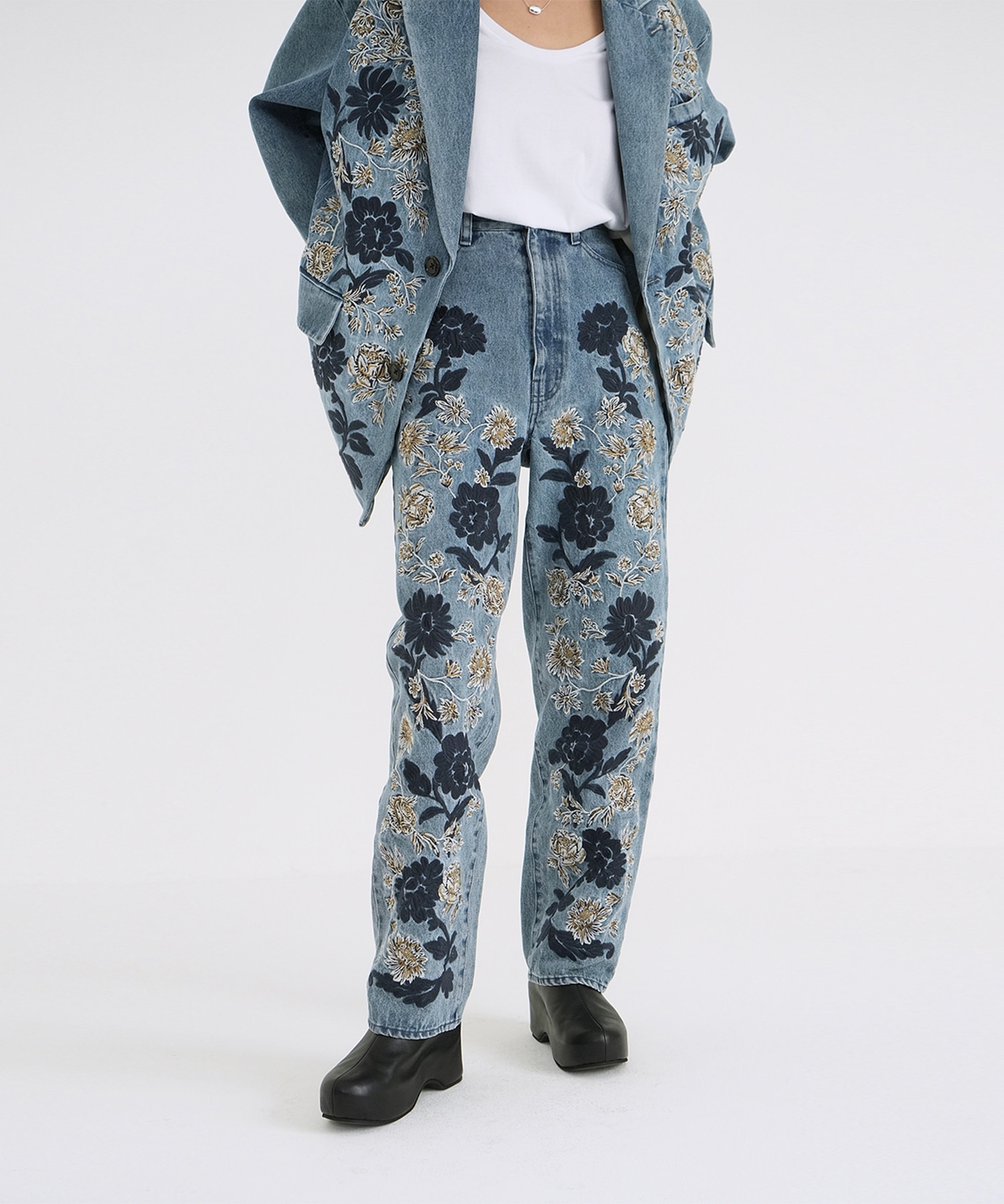 FLOWER EMBROIDERY PANTS CLANE