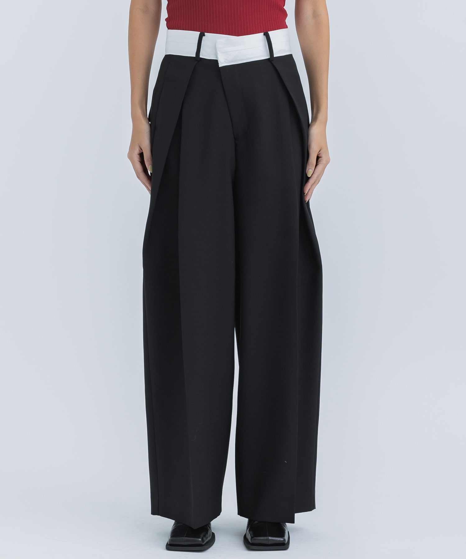 Tucked Trousers(1 BLACK): STUDIOUS: WOMENS｜ STUDIOUS ONLINE公式 