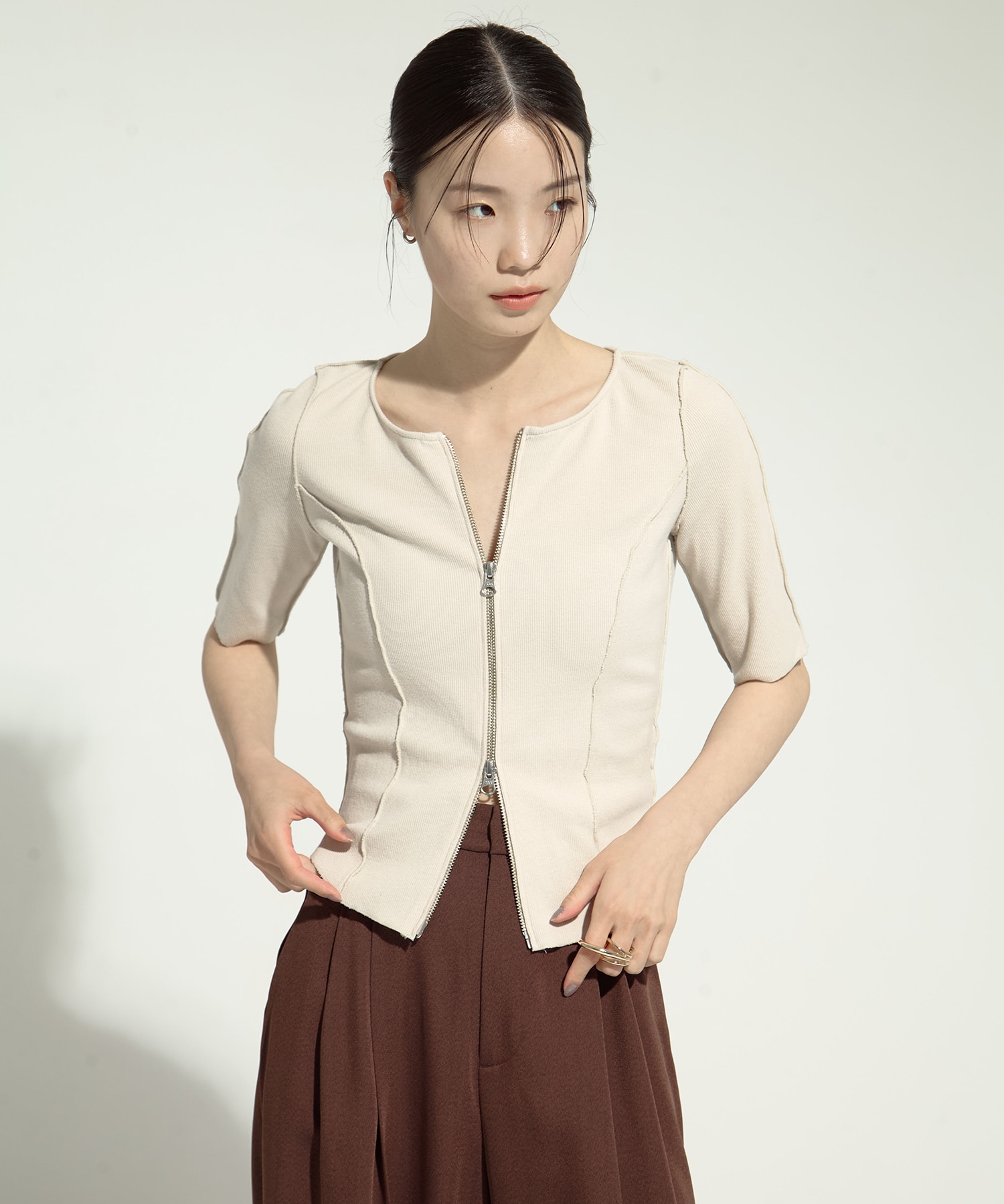 Half Sleeve Zip Up Rib Top STUDIOUS
