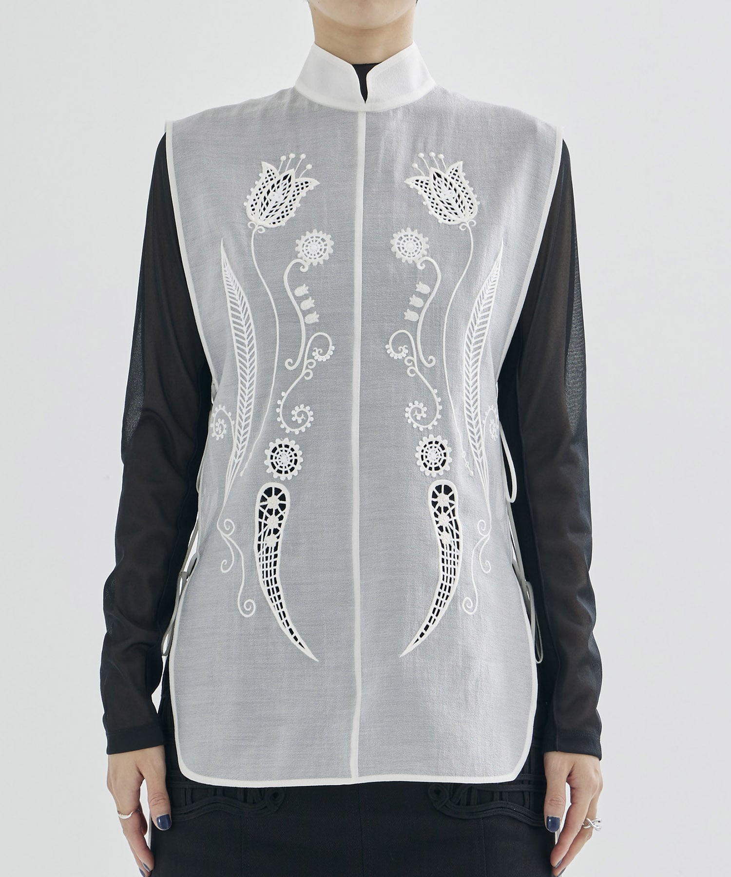 Sheer Embroidery Vest Mame Kurogouchi