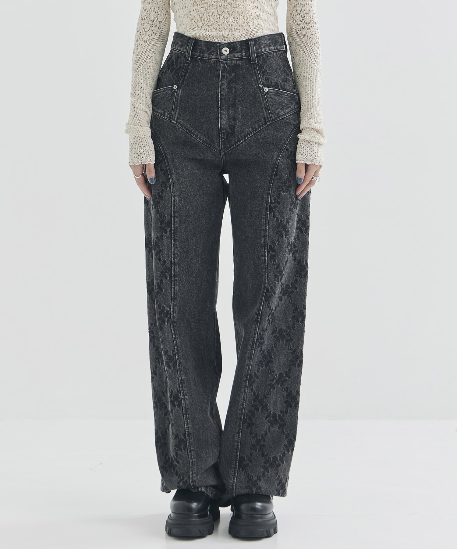 FLOWER EMBROIDERED WIDE JEANS FETICO