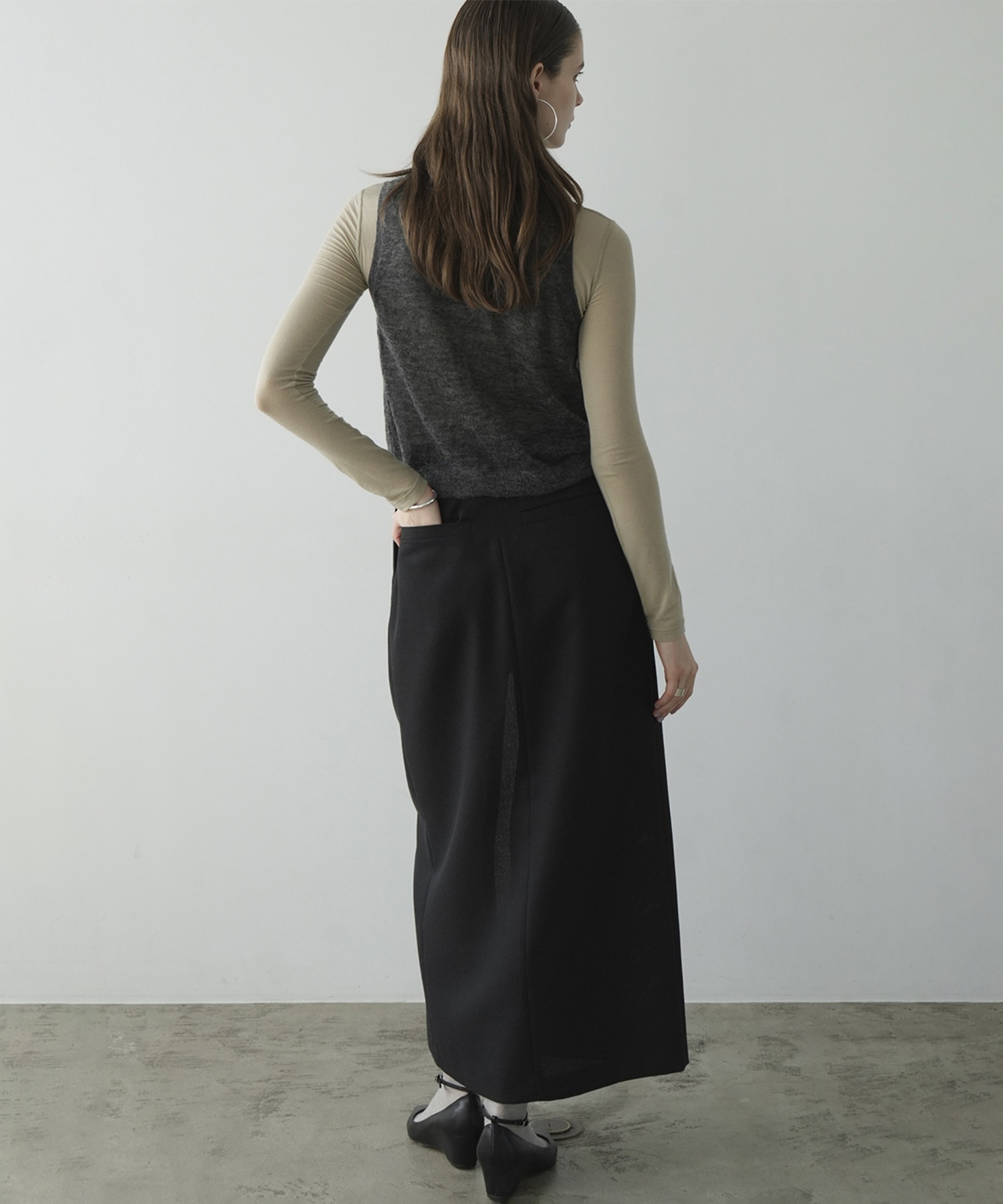 FRONT SLIT TUCK SKIRT CLANE