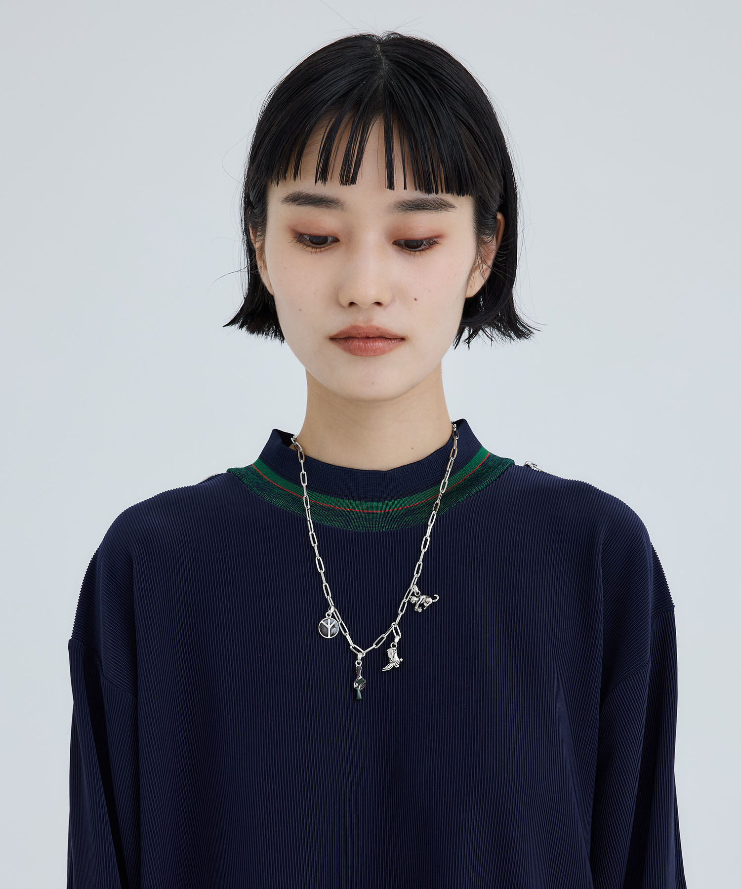 Metal motif necklace TOGA PULLA