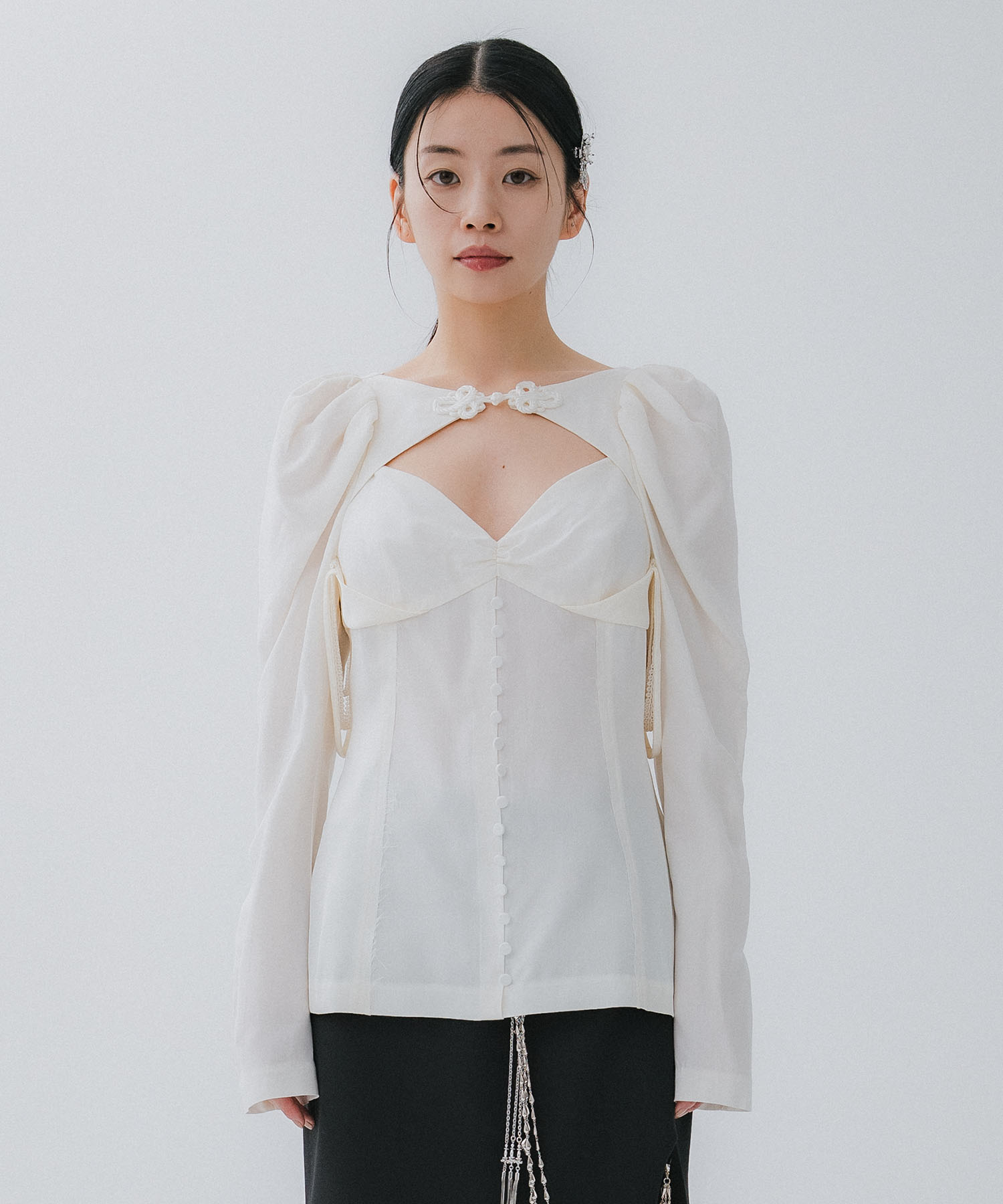 layered bra puff sleeve blouse tanakadaisuke