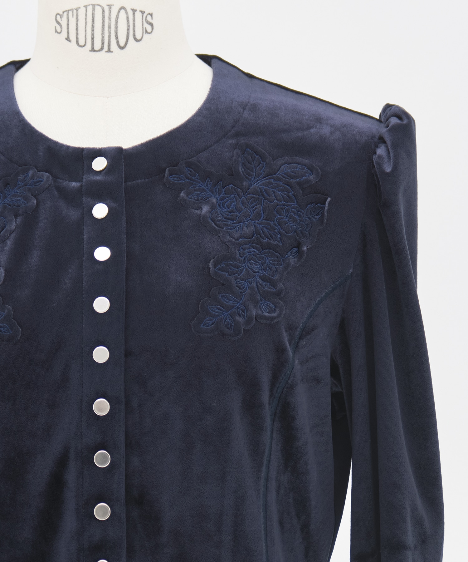 ROSE-EMBROIDERED VELOUR CARDIGAN FETICO