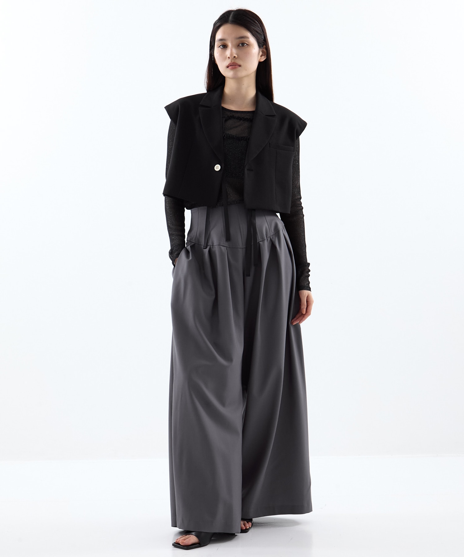 3WAY PIN TUCK LAYERED VEST AMERI