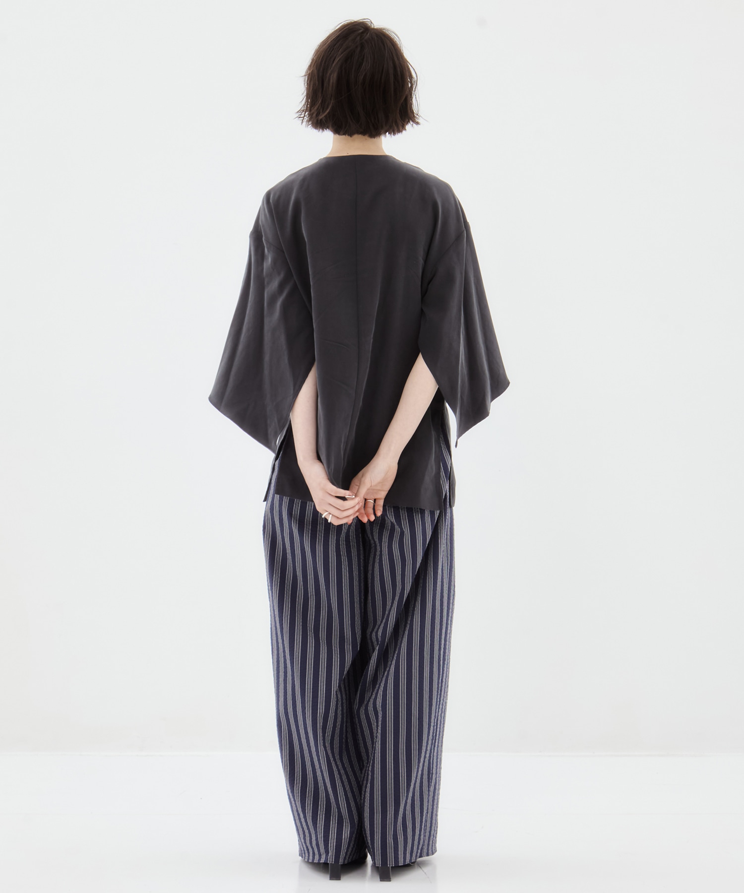 Liese panel sleeve shirt BK AKIRANAKA