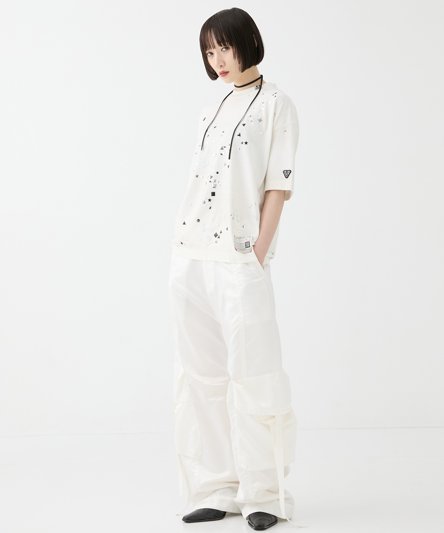 EMBELLISHED DISTRESSED TEE Maison MIHARA YASUHIRO