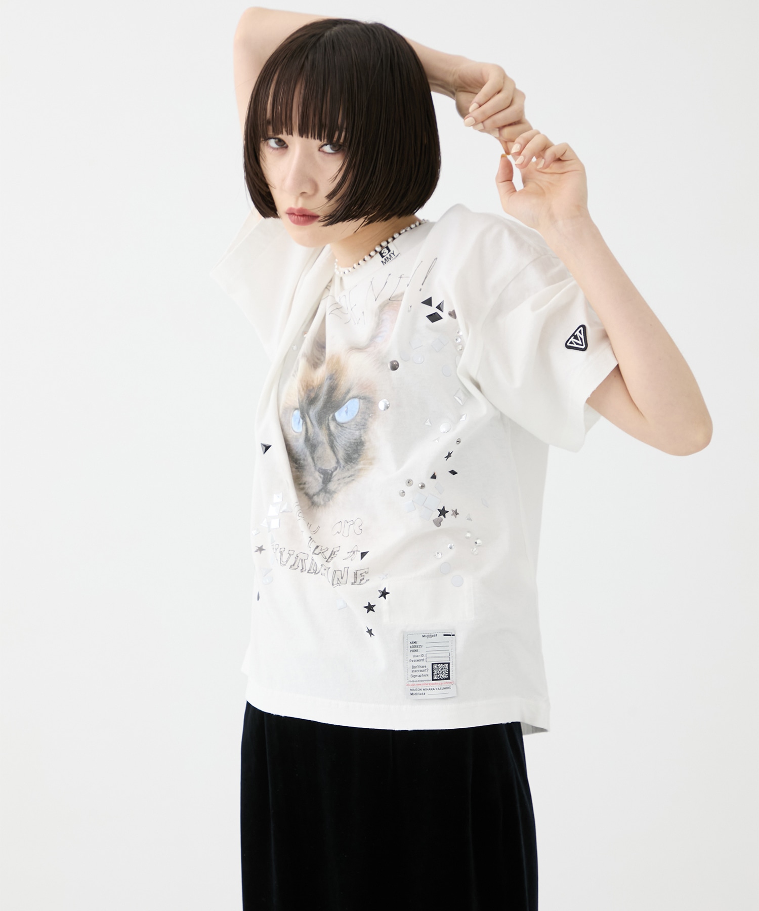 EMBELLISHED DISTRESSED TEE Maison MIHARA YASUHIRO