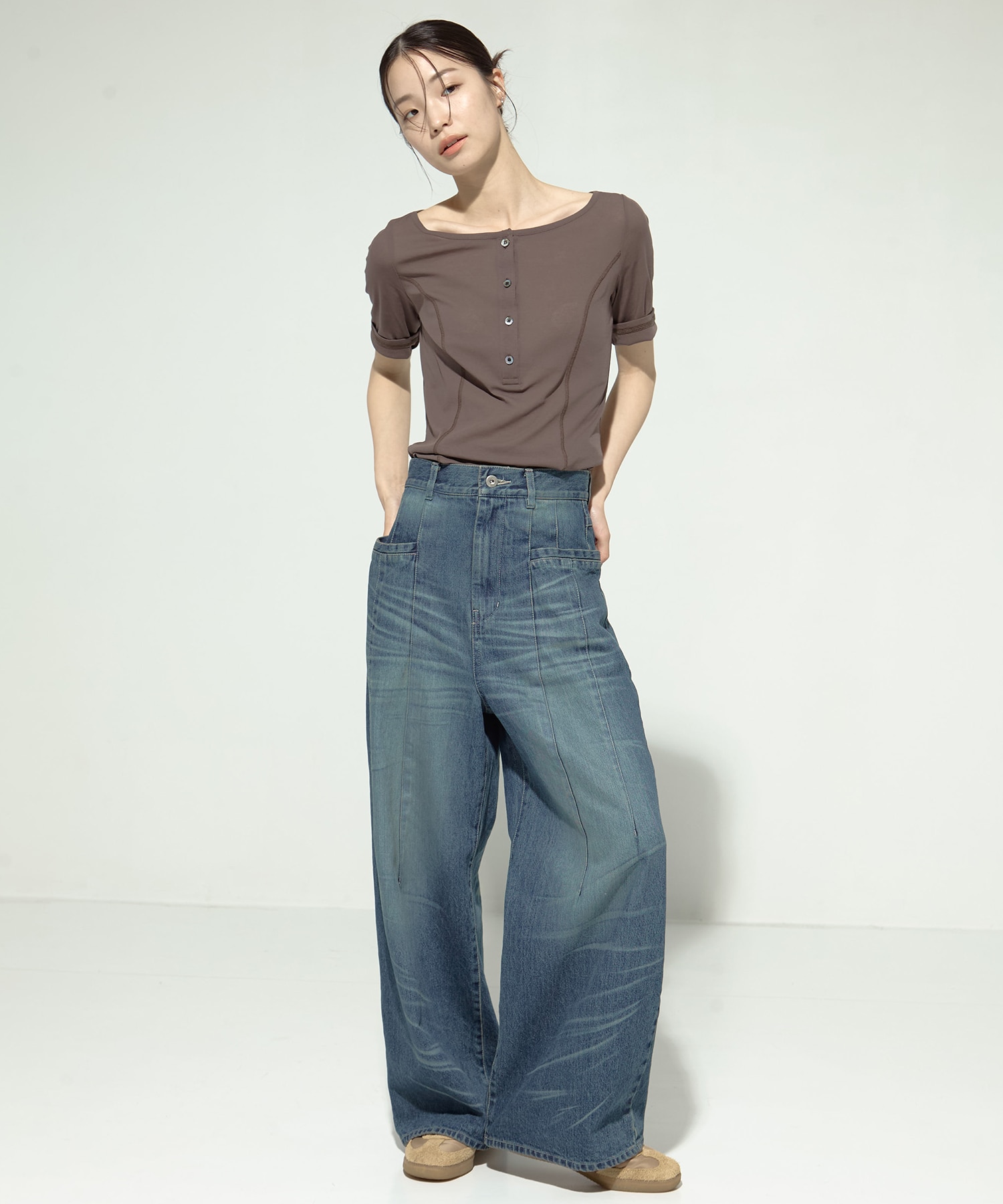 Tucked Wide Leg Jeans STUDIOUS
