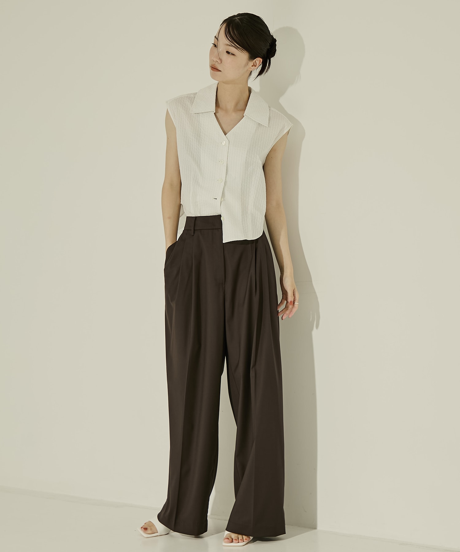 Seersucker Sleeveless Shirt STUDIOUS