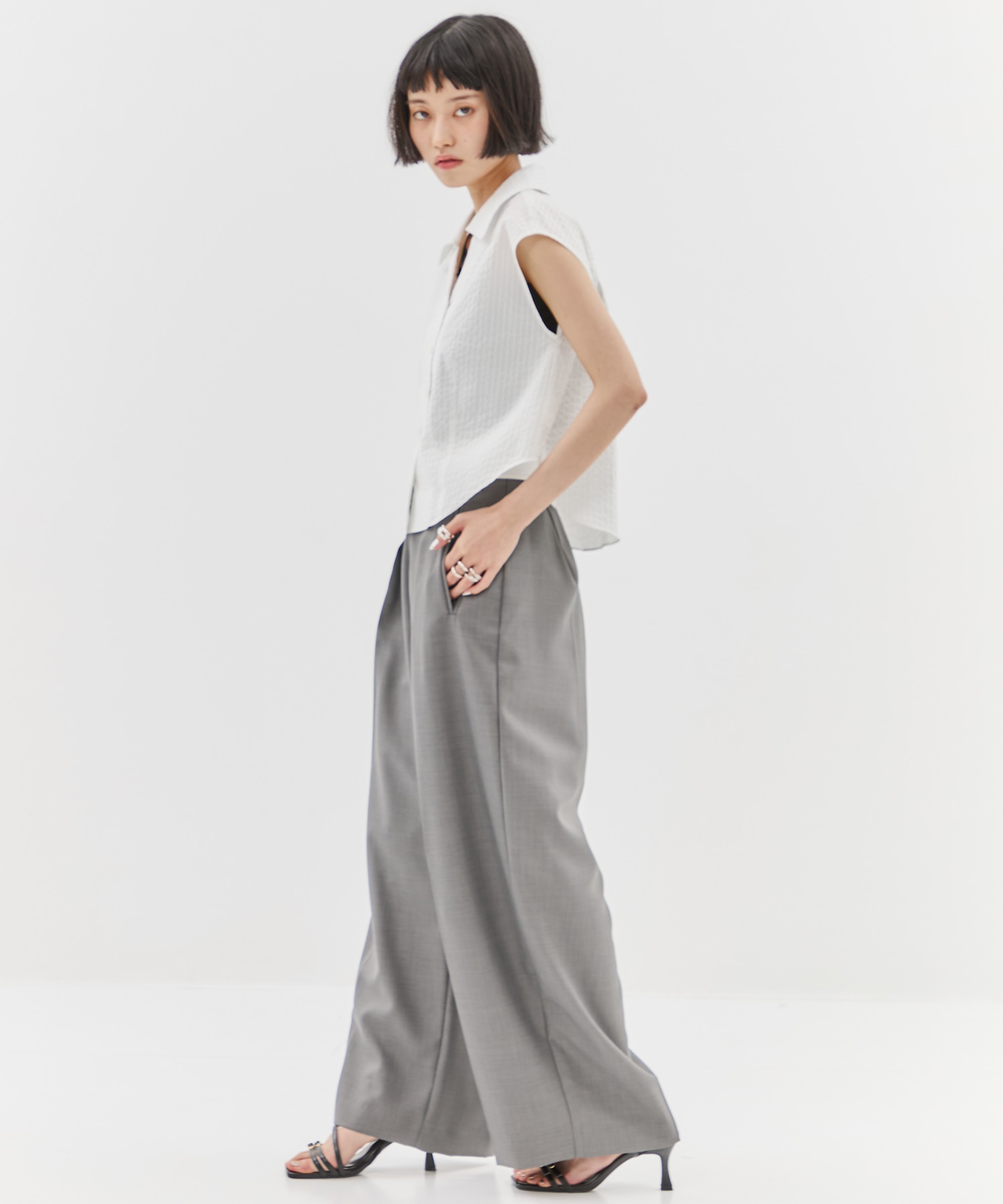 Seersucker Sleeveless Shirt STUDIOUS