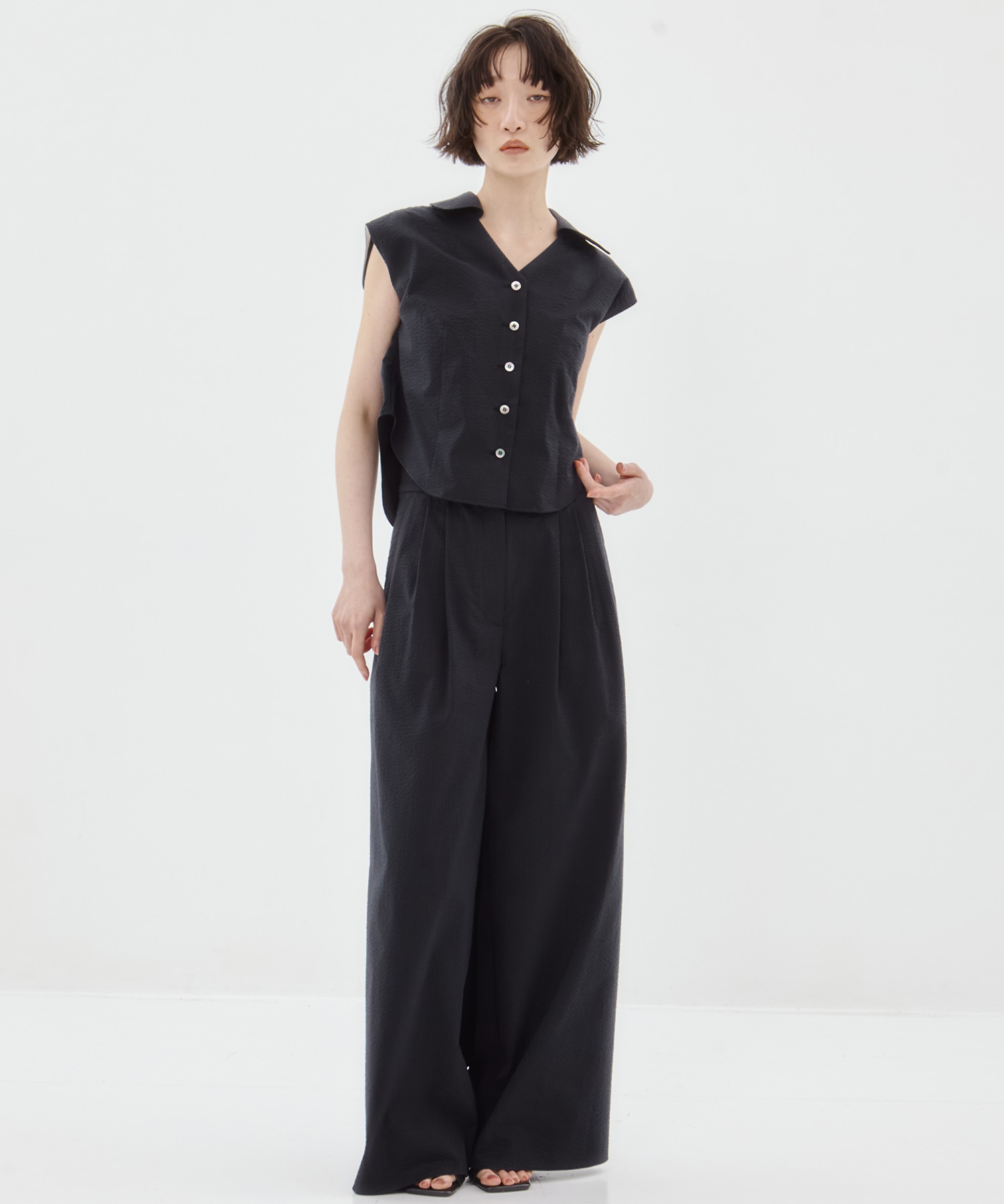 Seersucker Sleeveless Shirt STUDIOUS