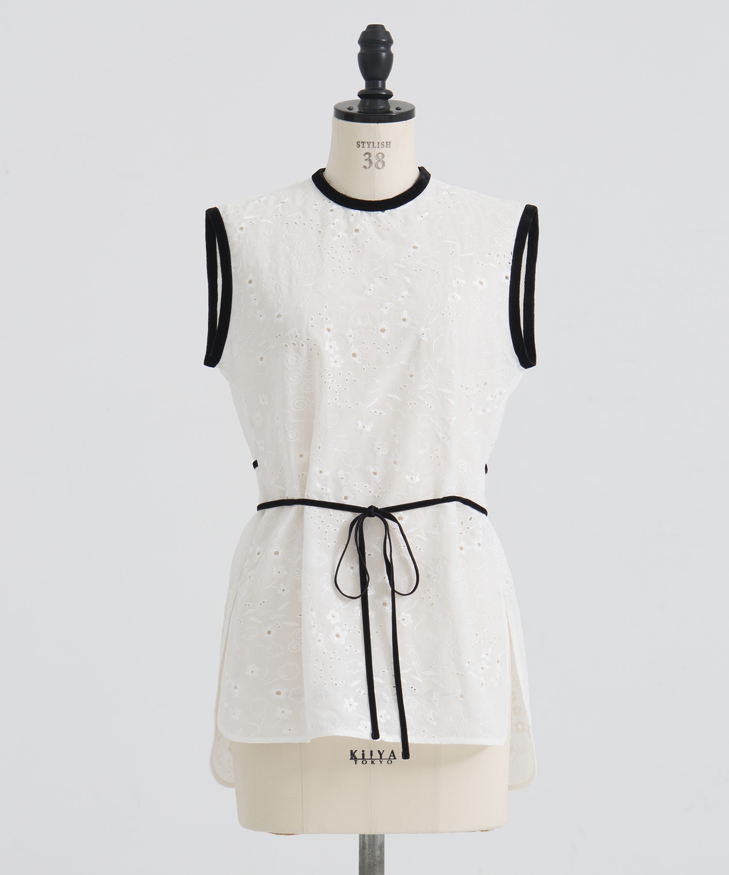 Triacetate Georgette Floral Embroidery Top(1 WHITE): Mame