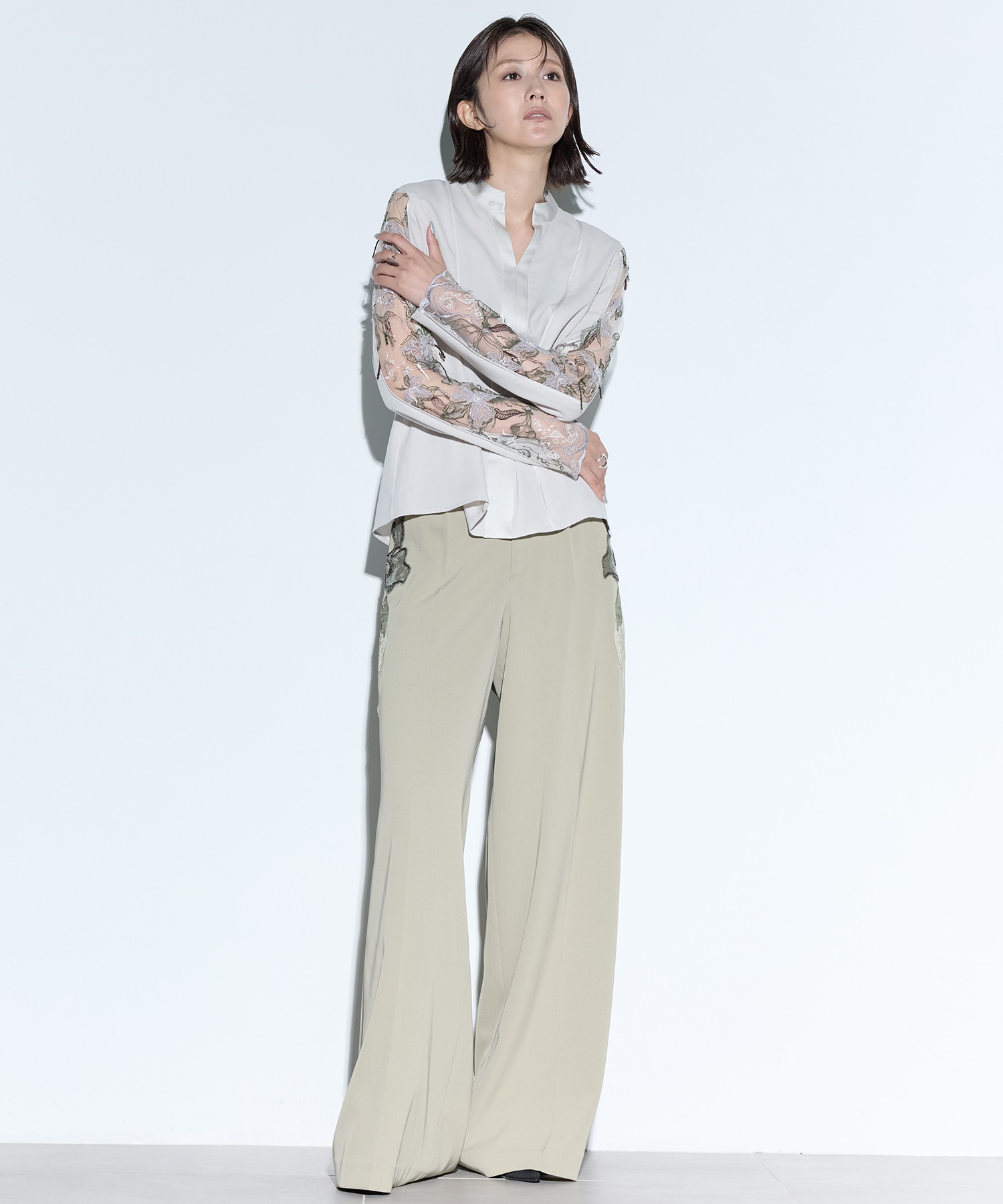 Tears flower lace tops MURRAL
