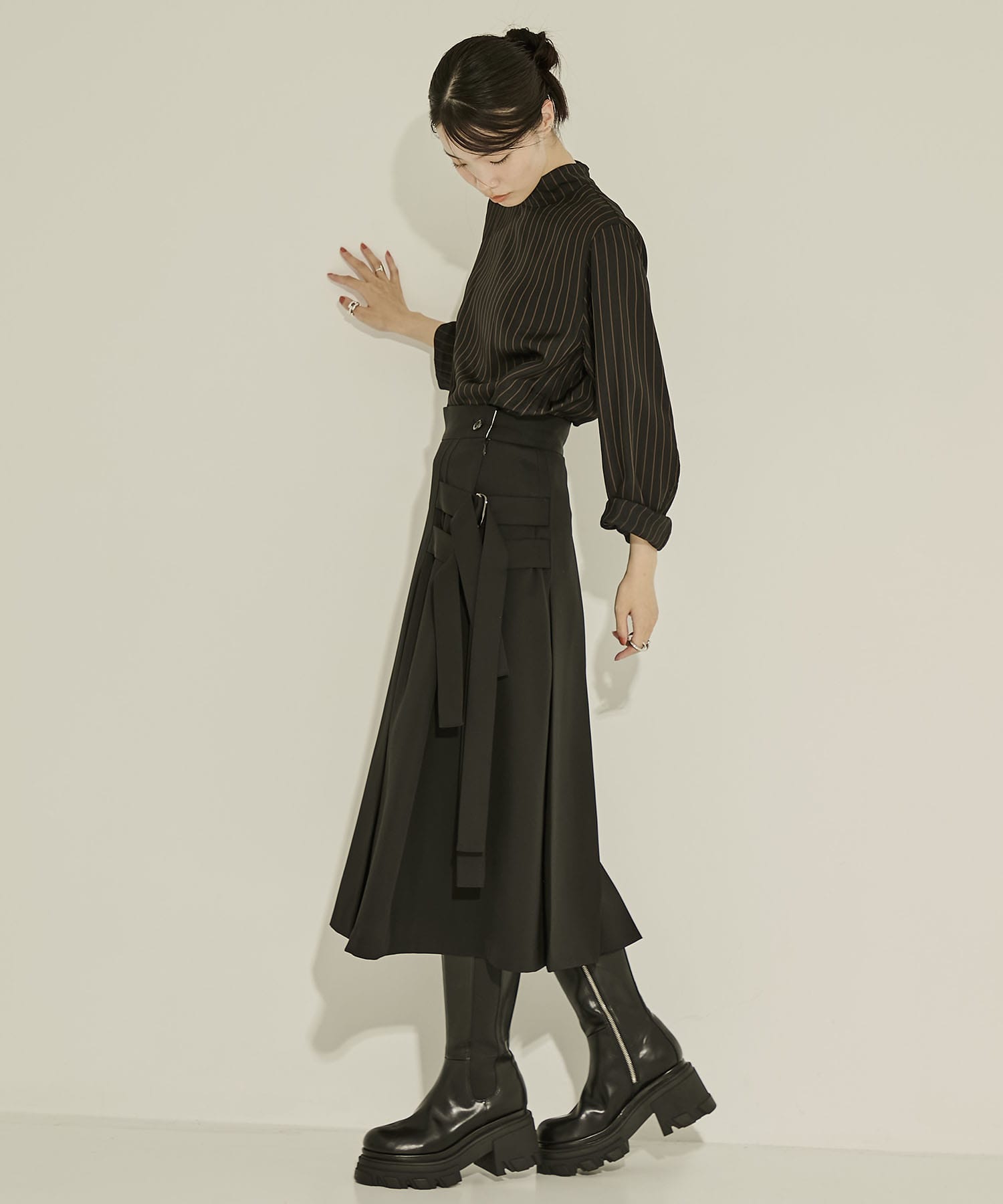 Double Belt Pleats SKT(2 BLACK): UJOH: WOMENS｜ STUDIOUS