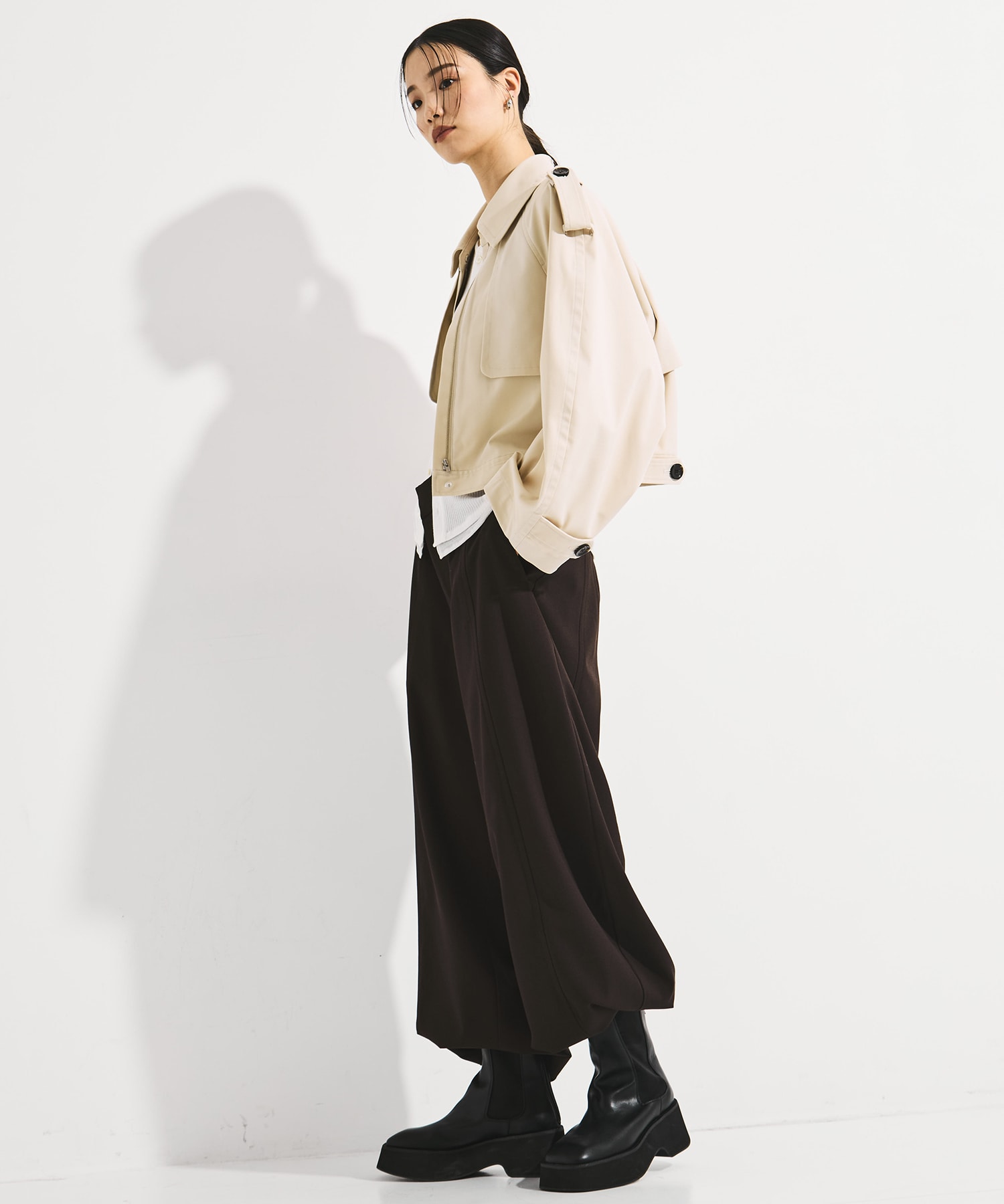 BACK GATHER SHORT TRENCH BLOUSON STUDIOUS