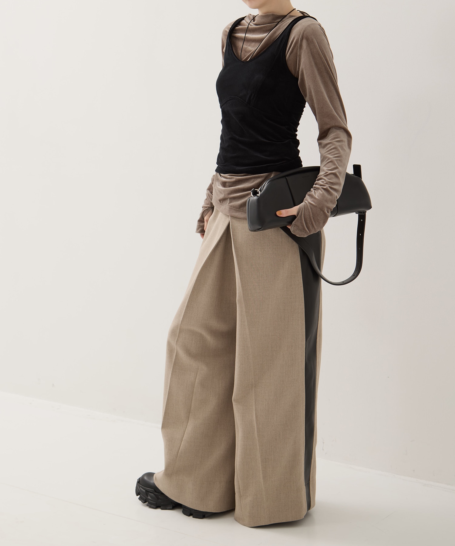 PUFF CLASP CLUTCH ADD CULUMN