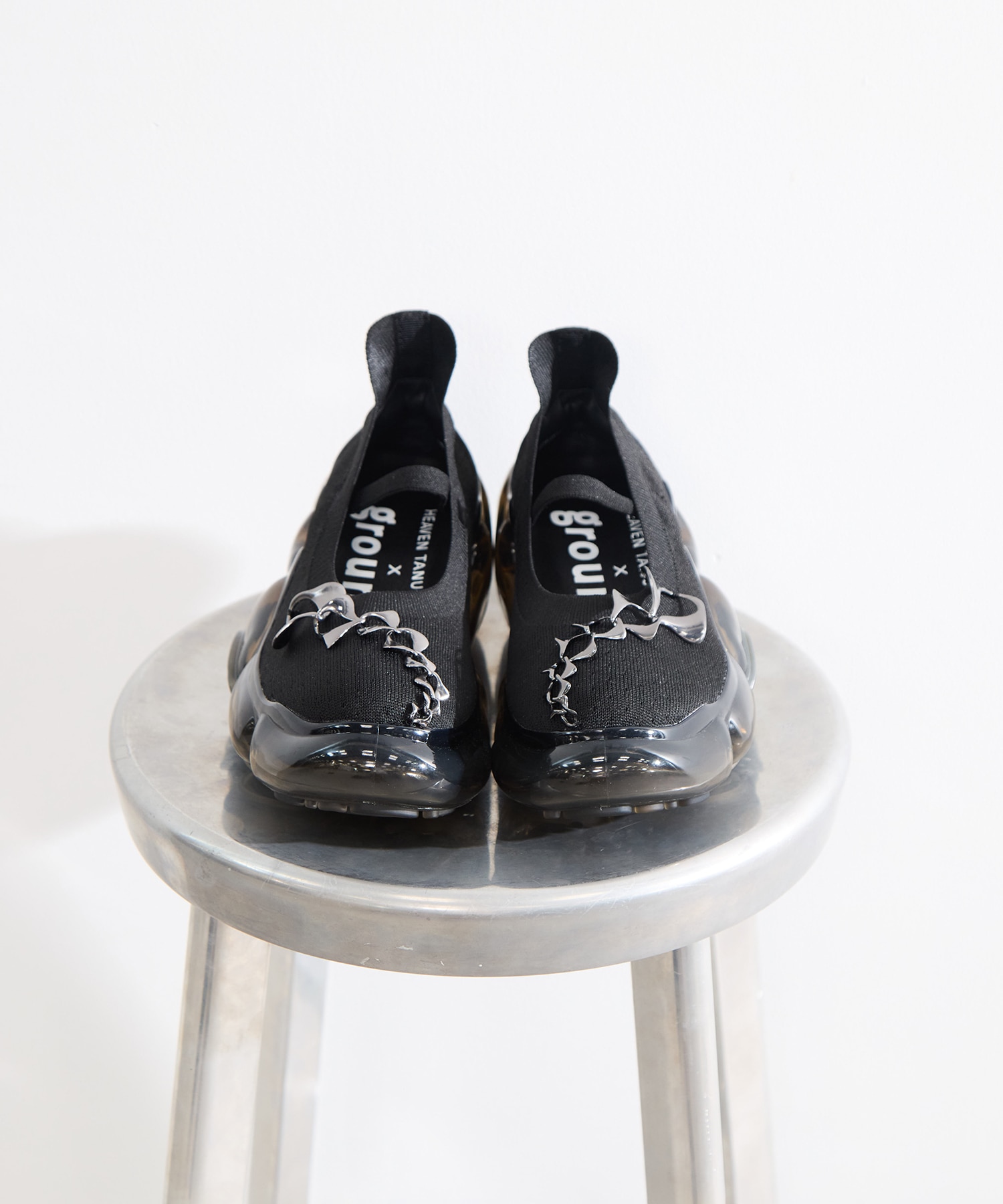 MOOPIE x HEAVEN TANUDIREDJA CHAINS MERRY grounds