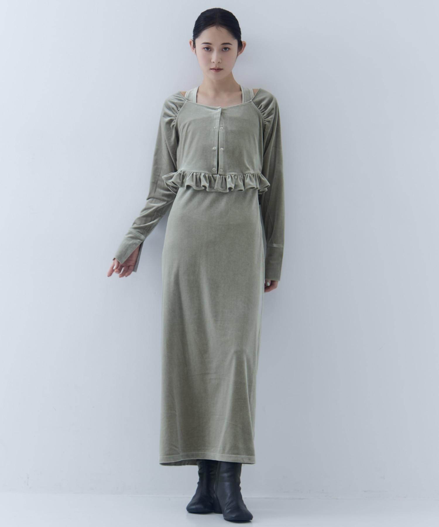 UND OFF SHOULDER VELOUR CARDIGAN SET DRESS AMERI