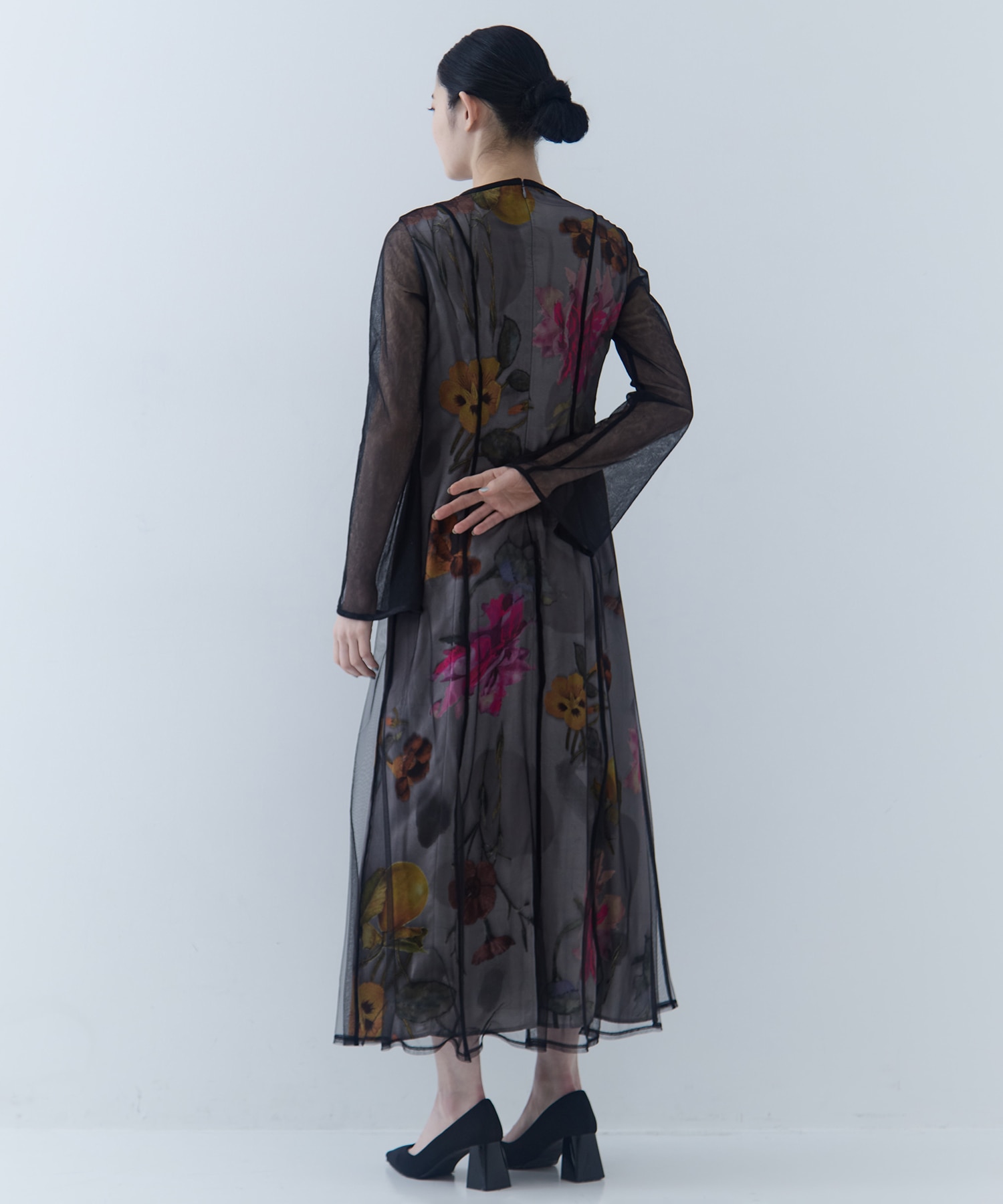 UND GRACE CHIFFON VEIL DRESS AMERI