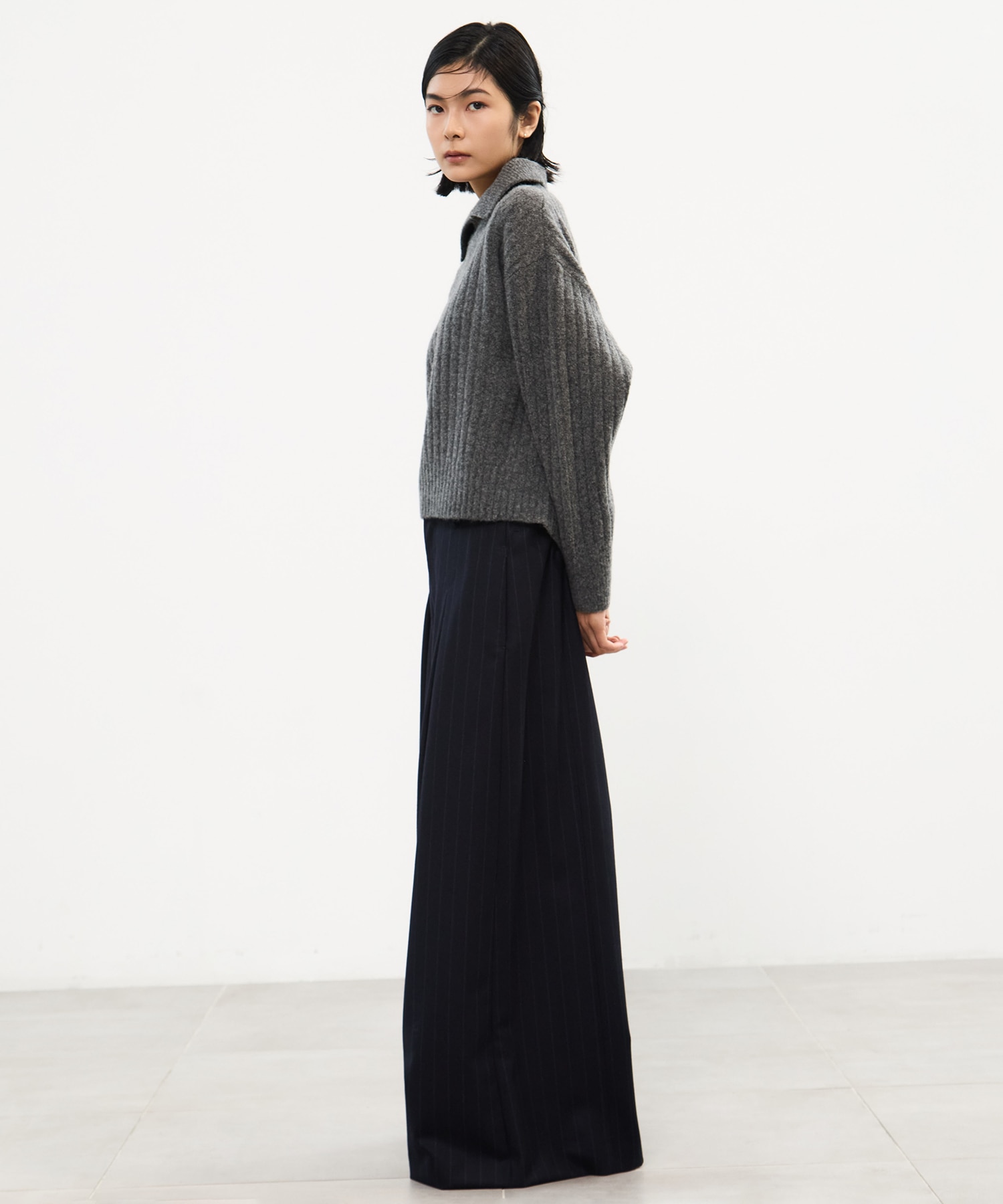 Cropped Collar Knit UJOH