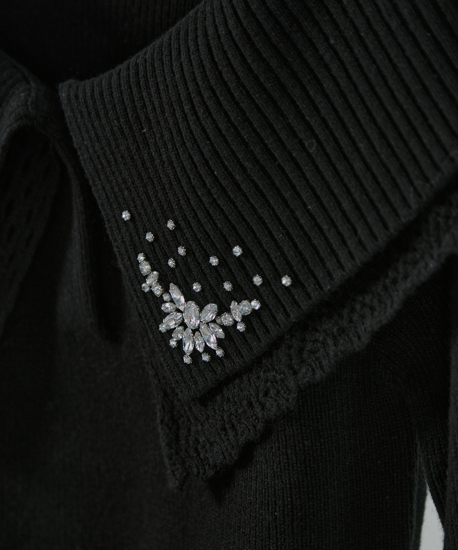 bijou tiara off-shoulder knit tanakadaisuke