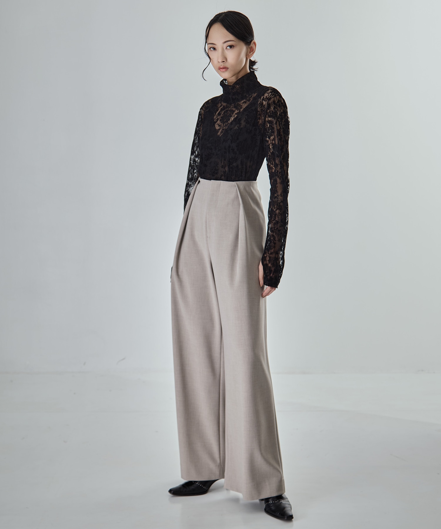 Stretch Flocky Lace Top STUDIOUS