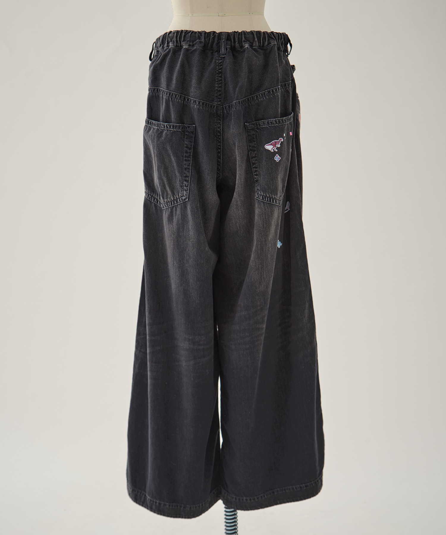 DENIM HUGE DETAIL PANTS w KIDS STICKER Maison MIHARA YASUHIRO