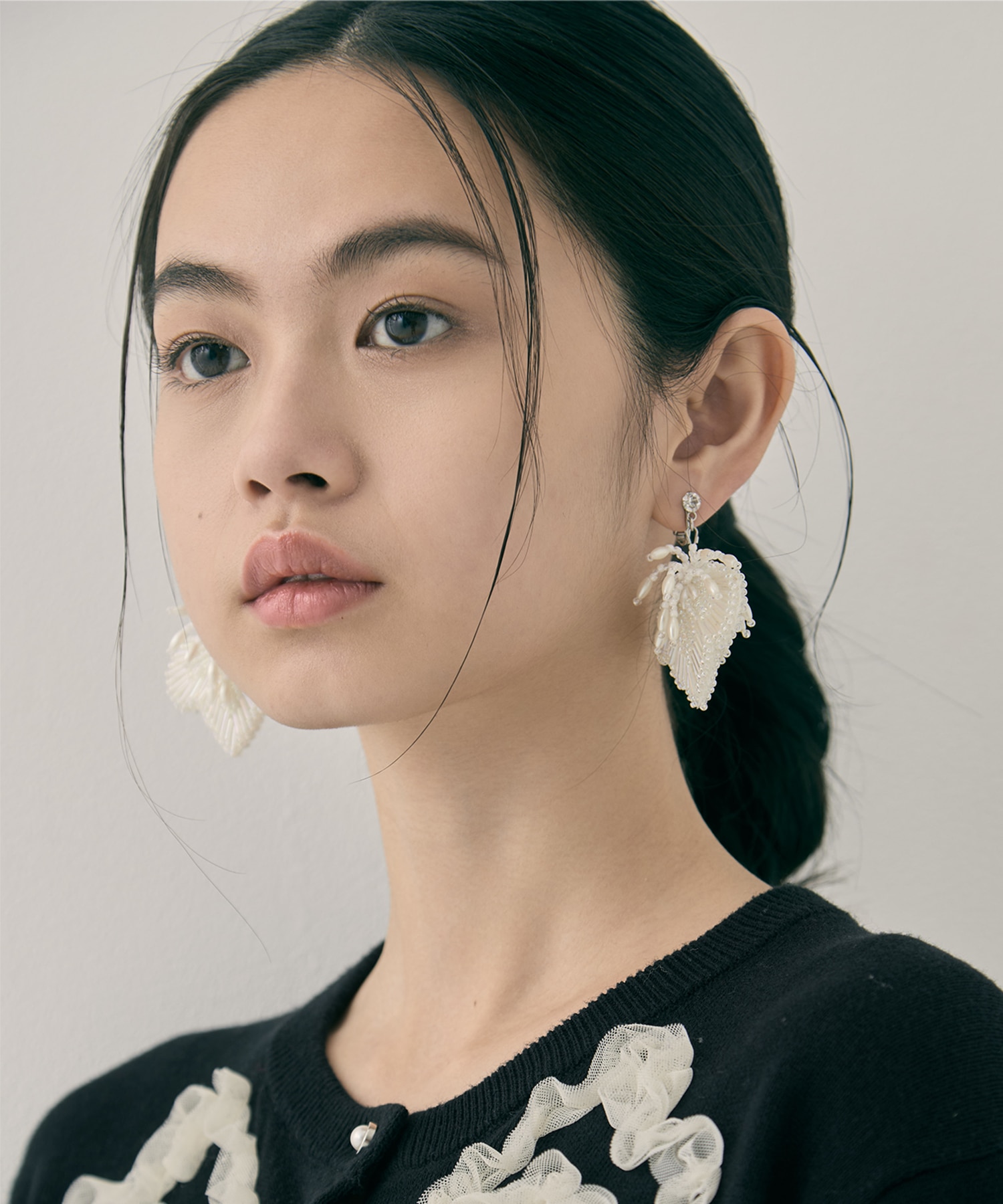 white clover beads earrings tanakadaisuke