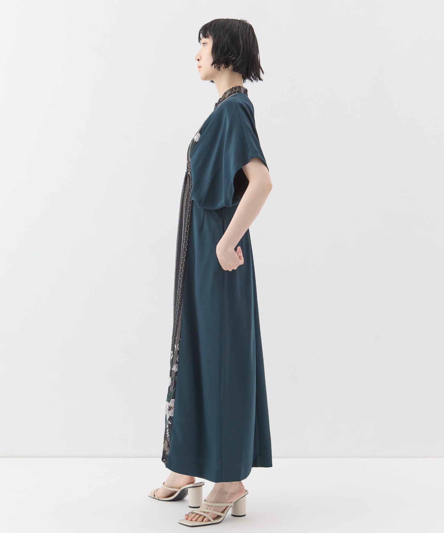 Classic lace dress MURRAL