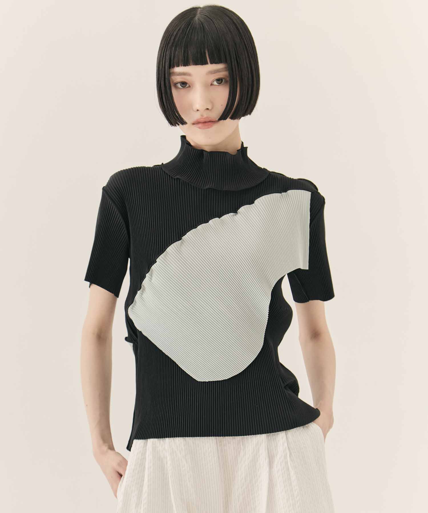 TODO WAVE TOP SHORTSLEEVE HIGHNECK kotohayokozawa