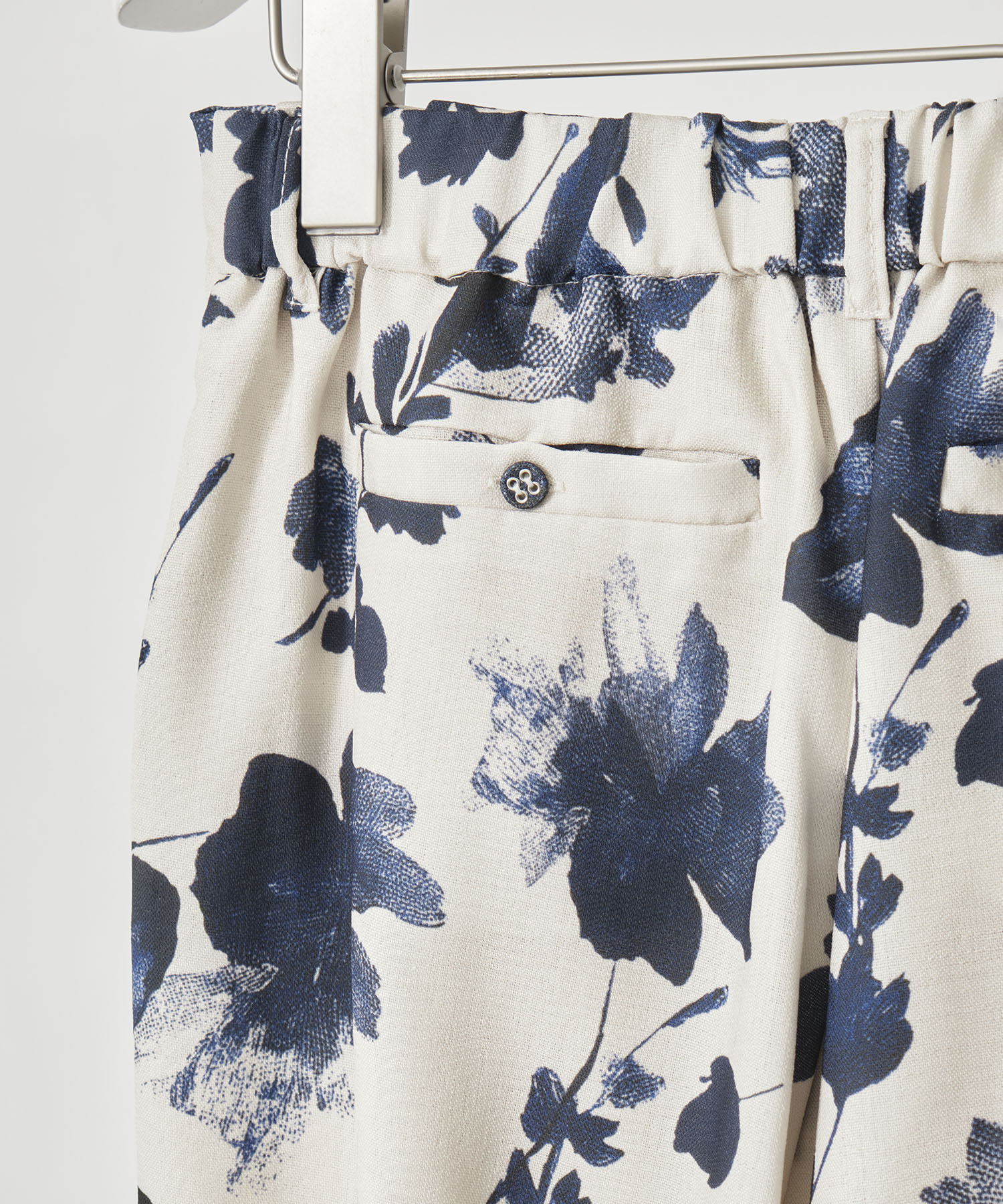 GRAINY FLOWER STRAIGHT PANTS AMERI
