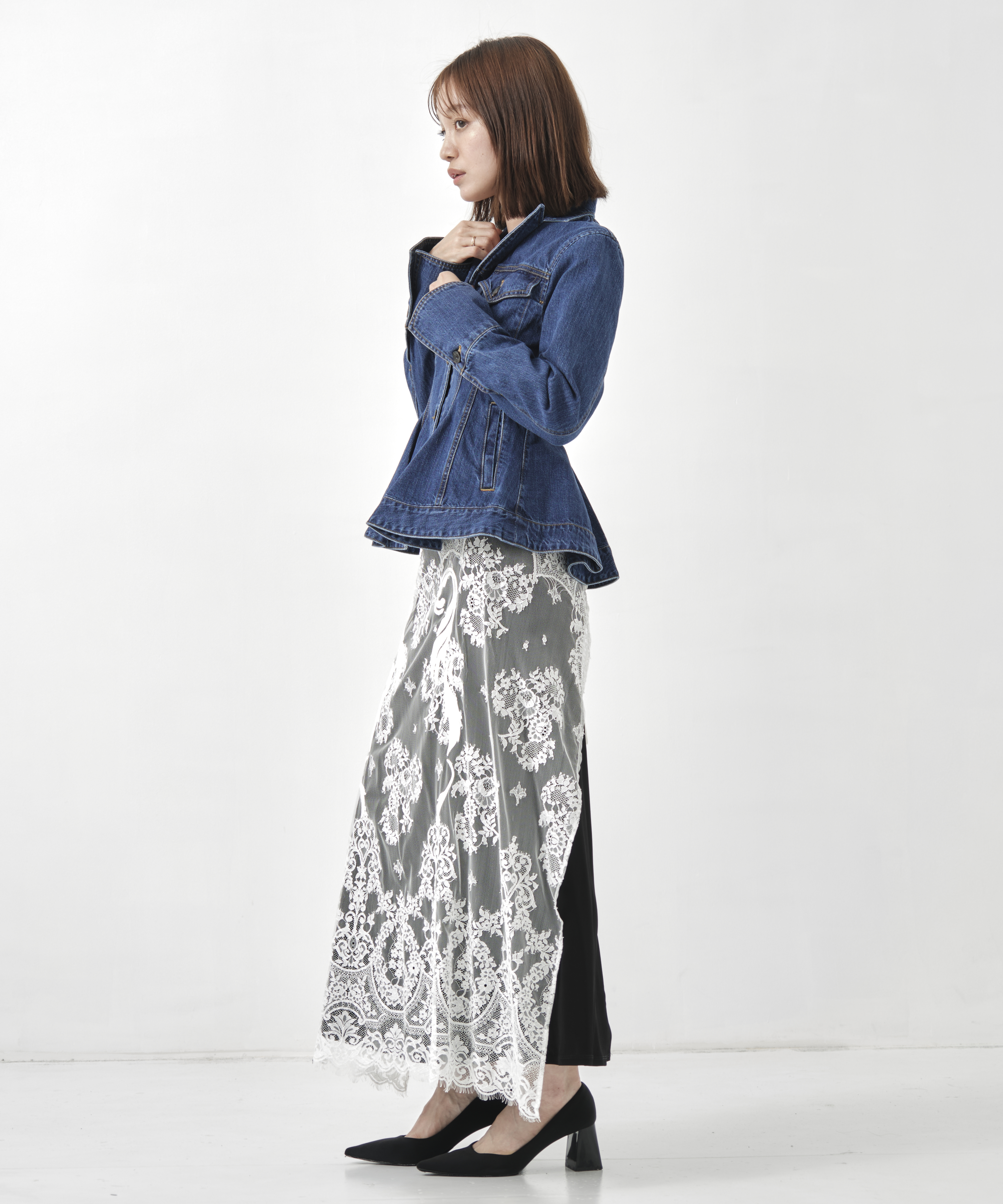 EMBROIDERED LACE SKIRT 