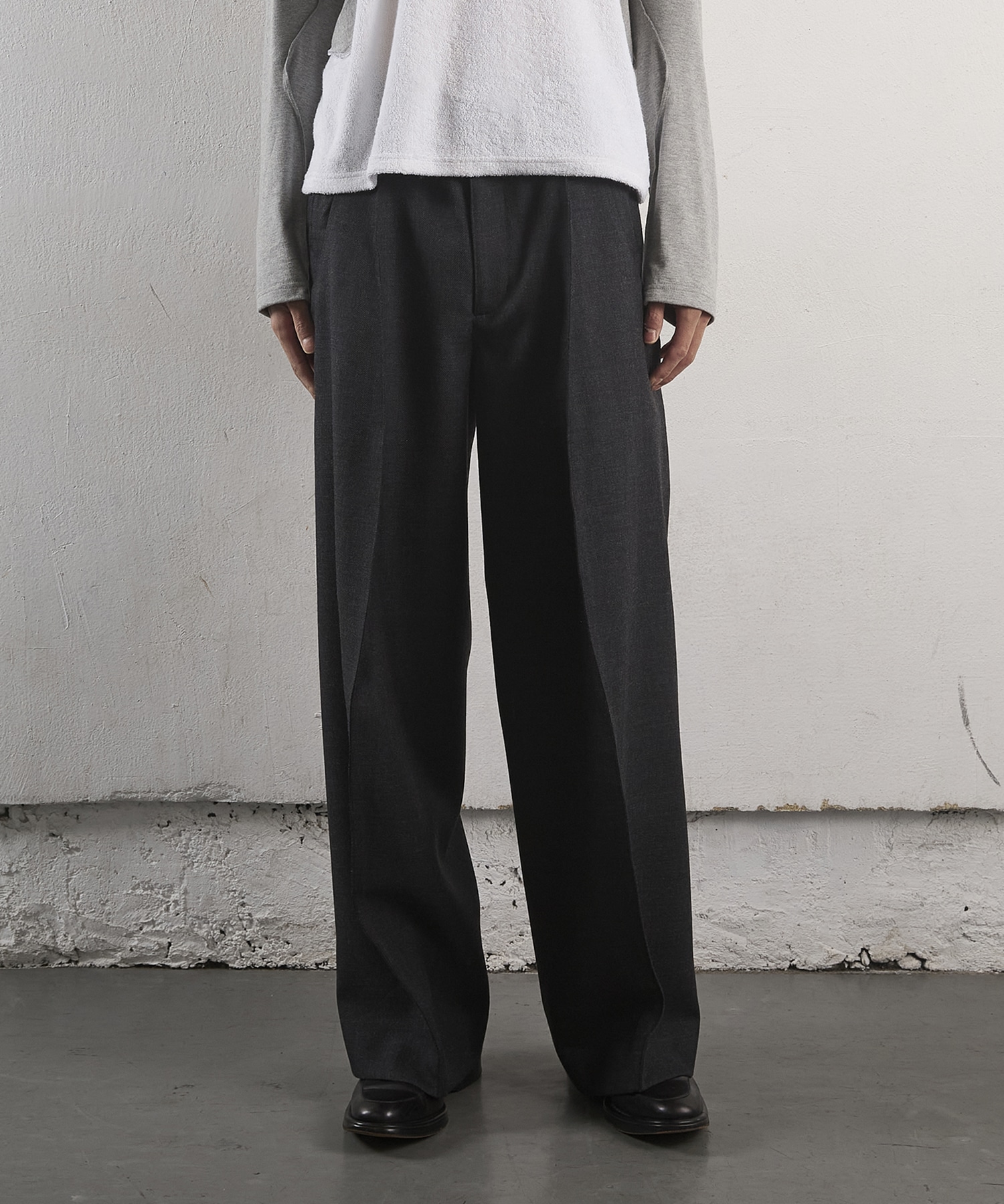 S-CURVED WIDE LEG UTILITY TROUSERS NVRFRGT