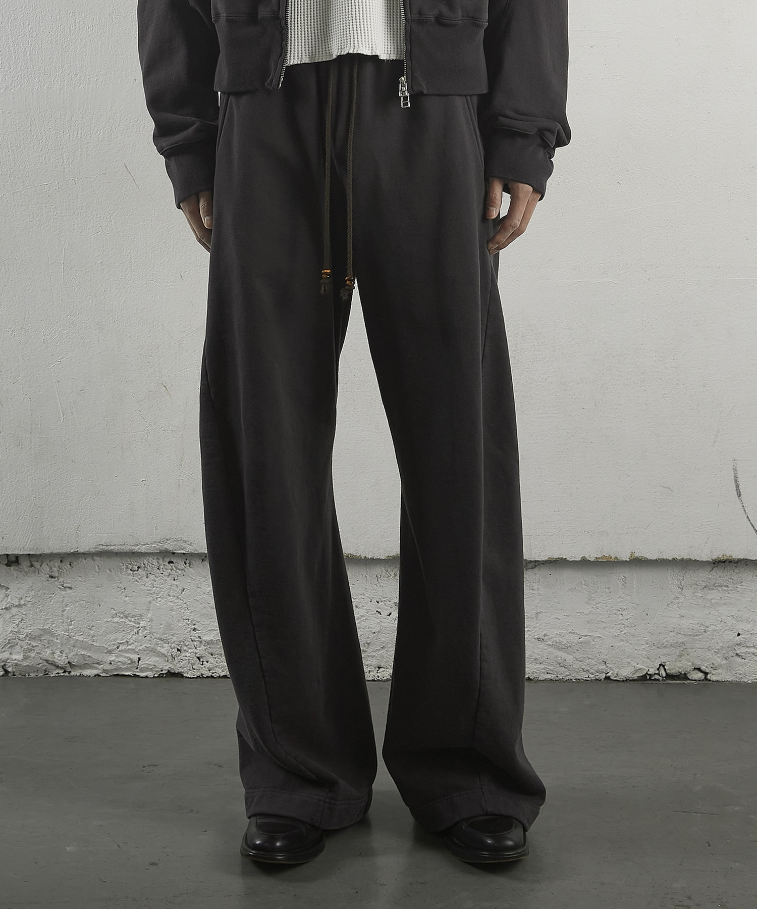 3D TWISTED LOUNGE WIDE PANTS NVRFRGT