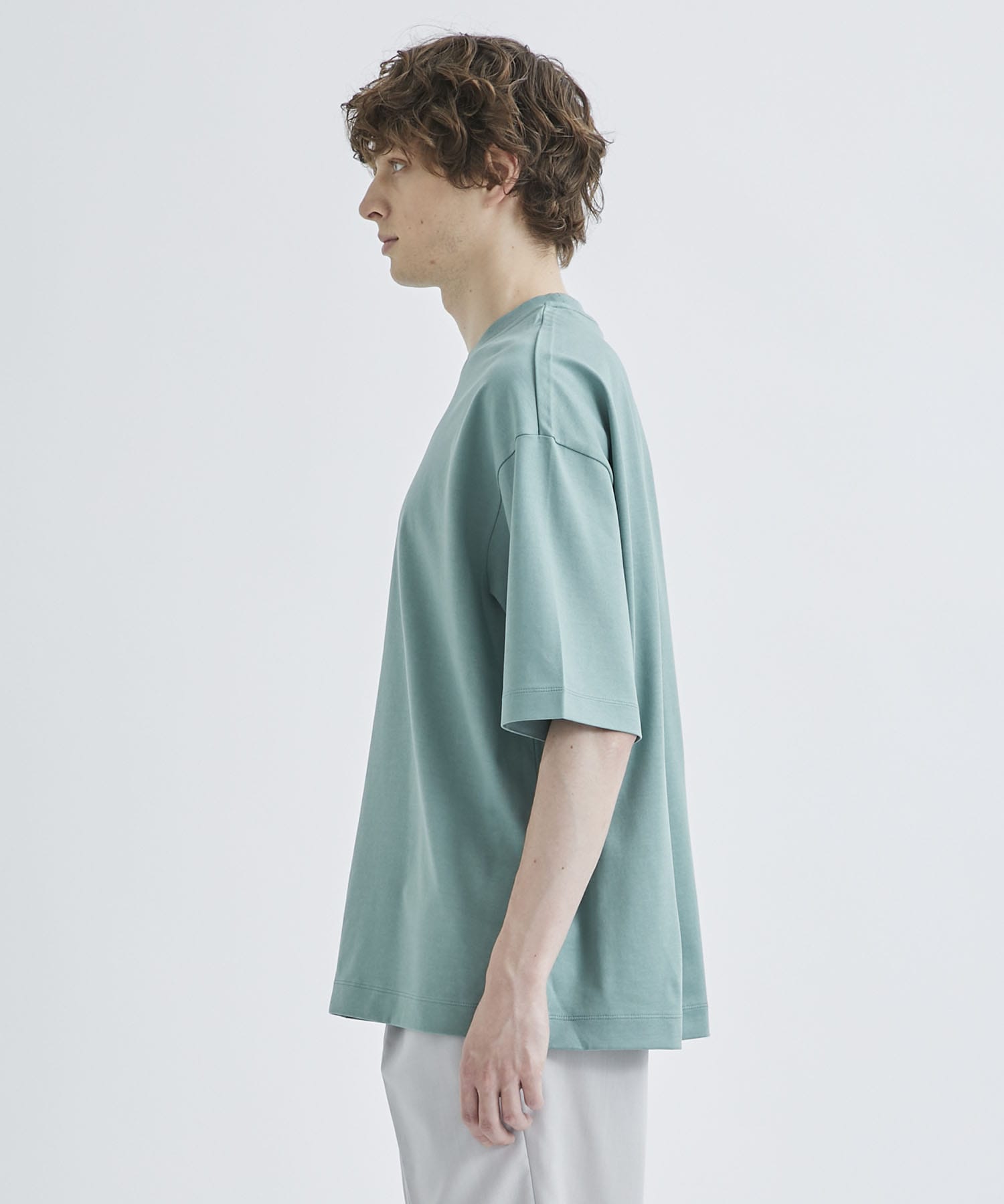 <CITY>BIG TEE STUDIOUS
