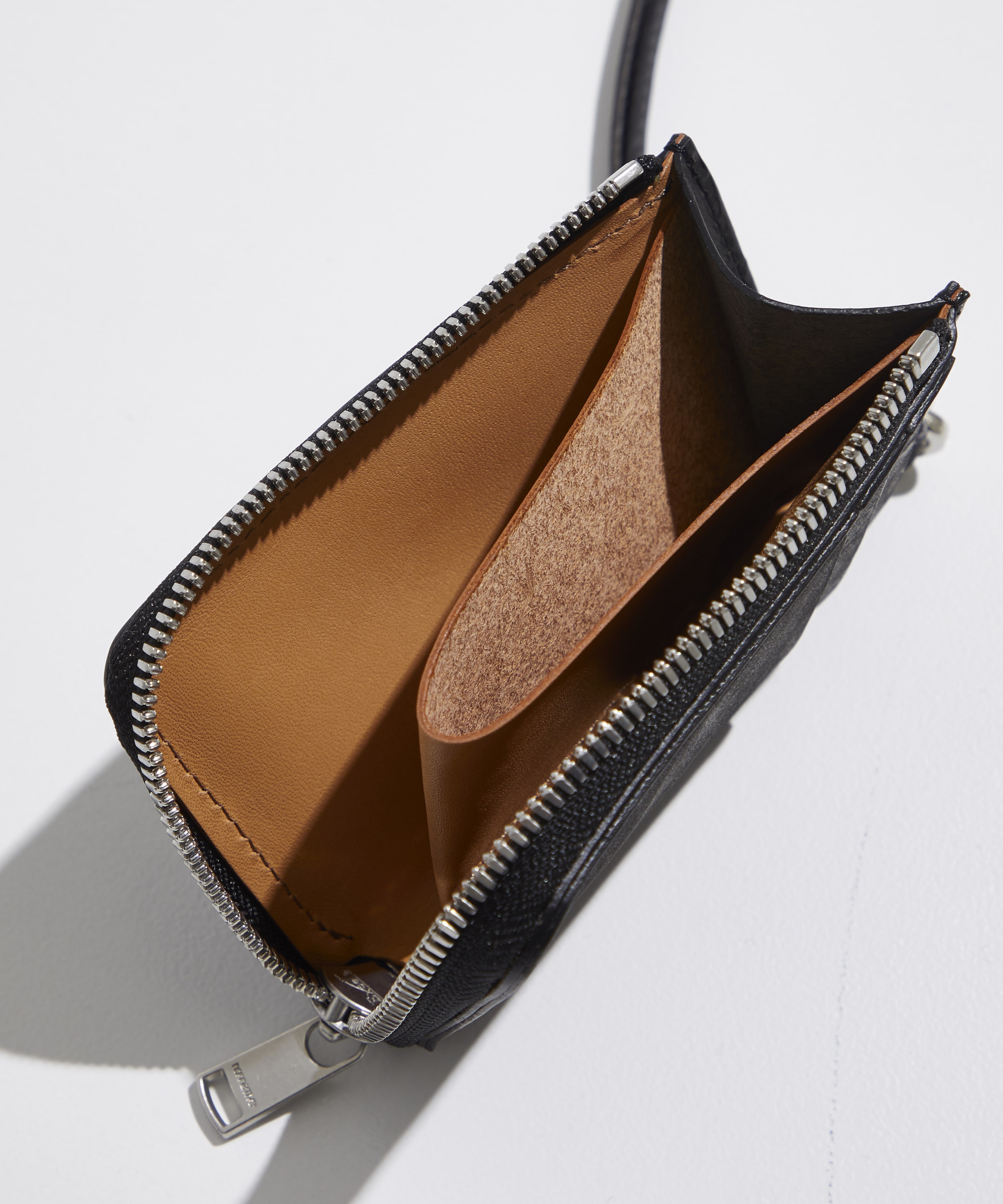 DWELLER NECK WALLET COW LEATHER | nonnative