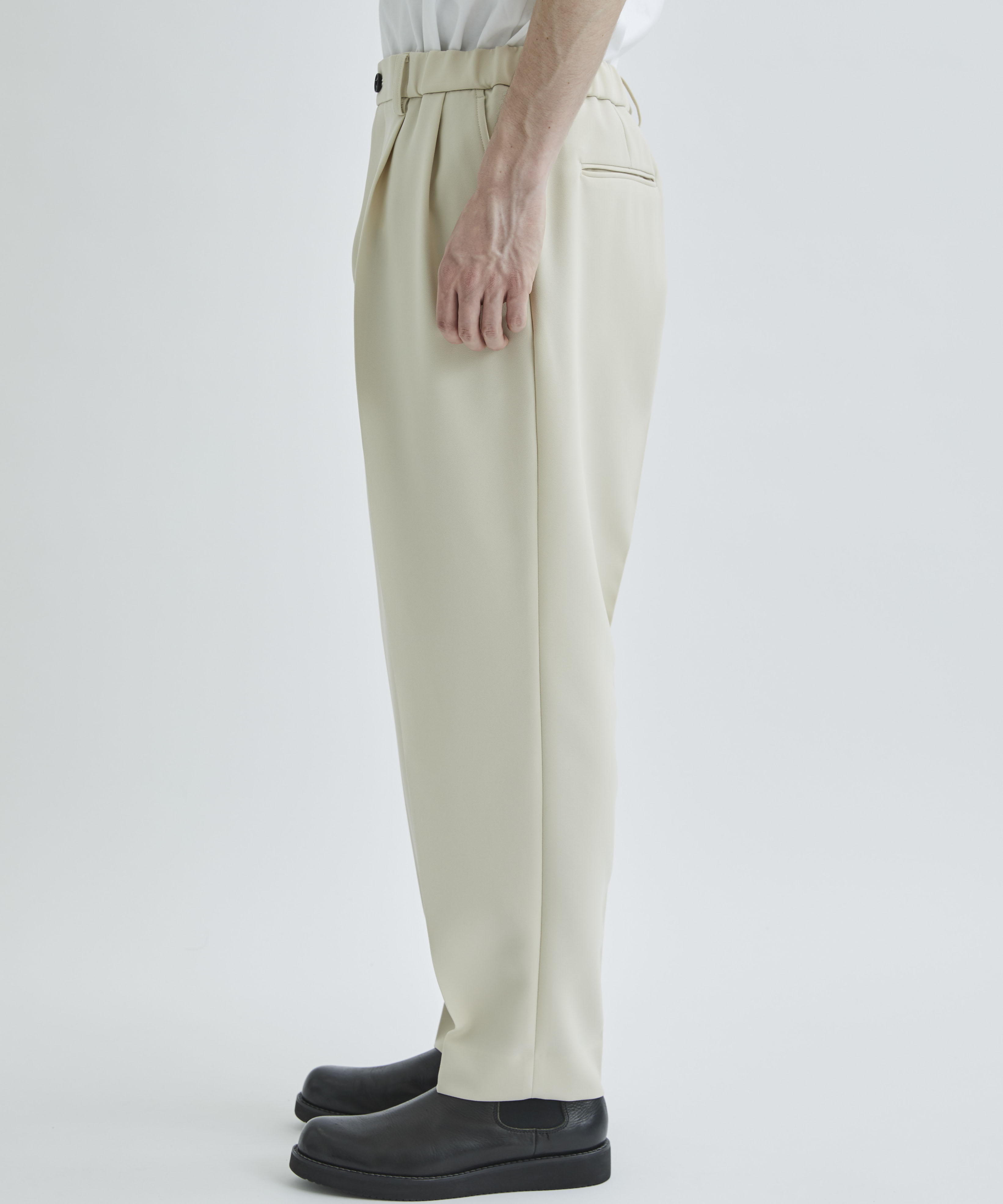 驚きの安さ CITY CHINO PANTS OFFWHITE ワイドパンツ スラックス