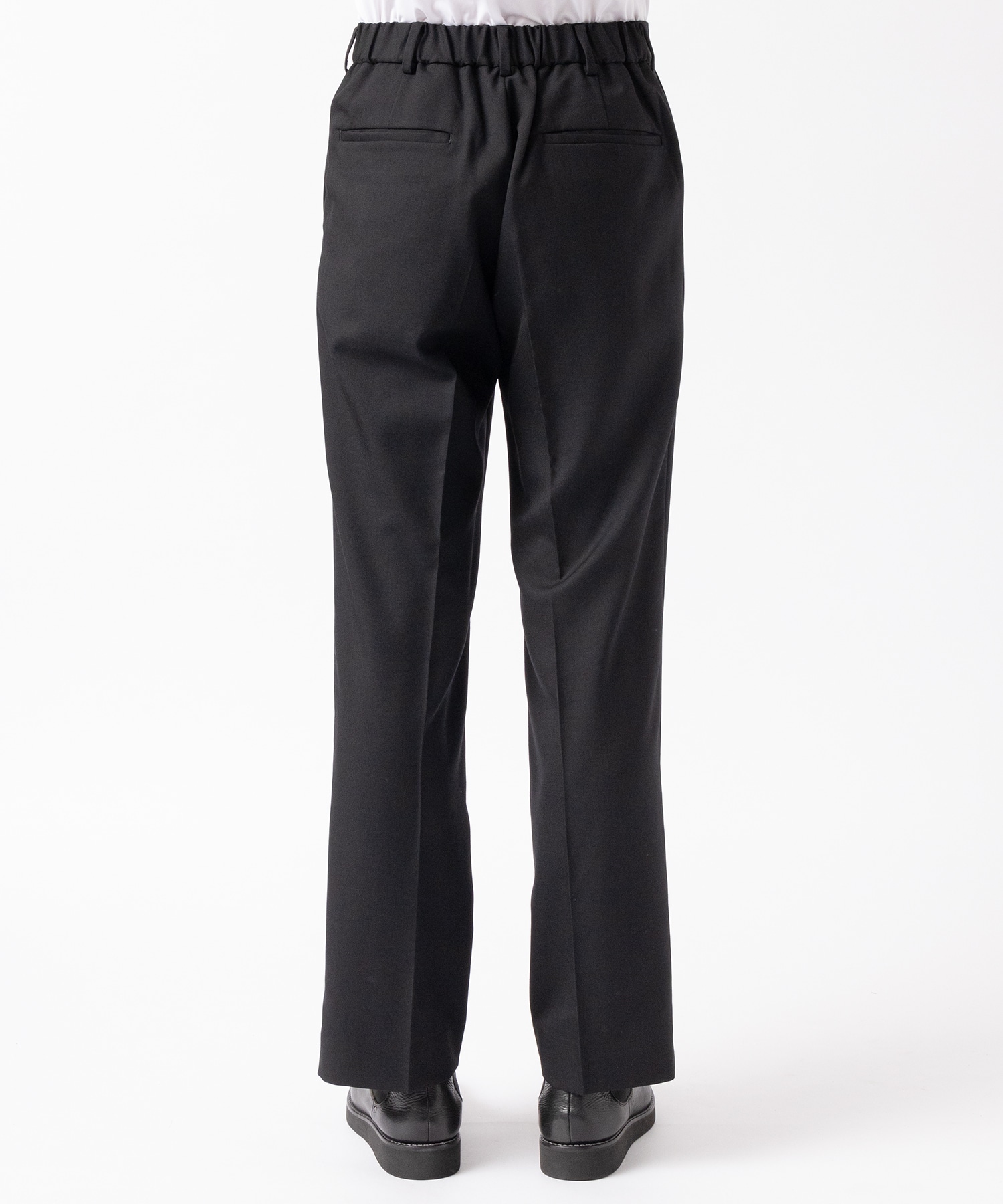 ONE TUCK TAPERED TROUSERS MARKAWARE/marka